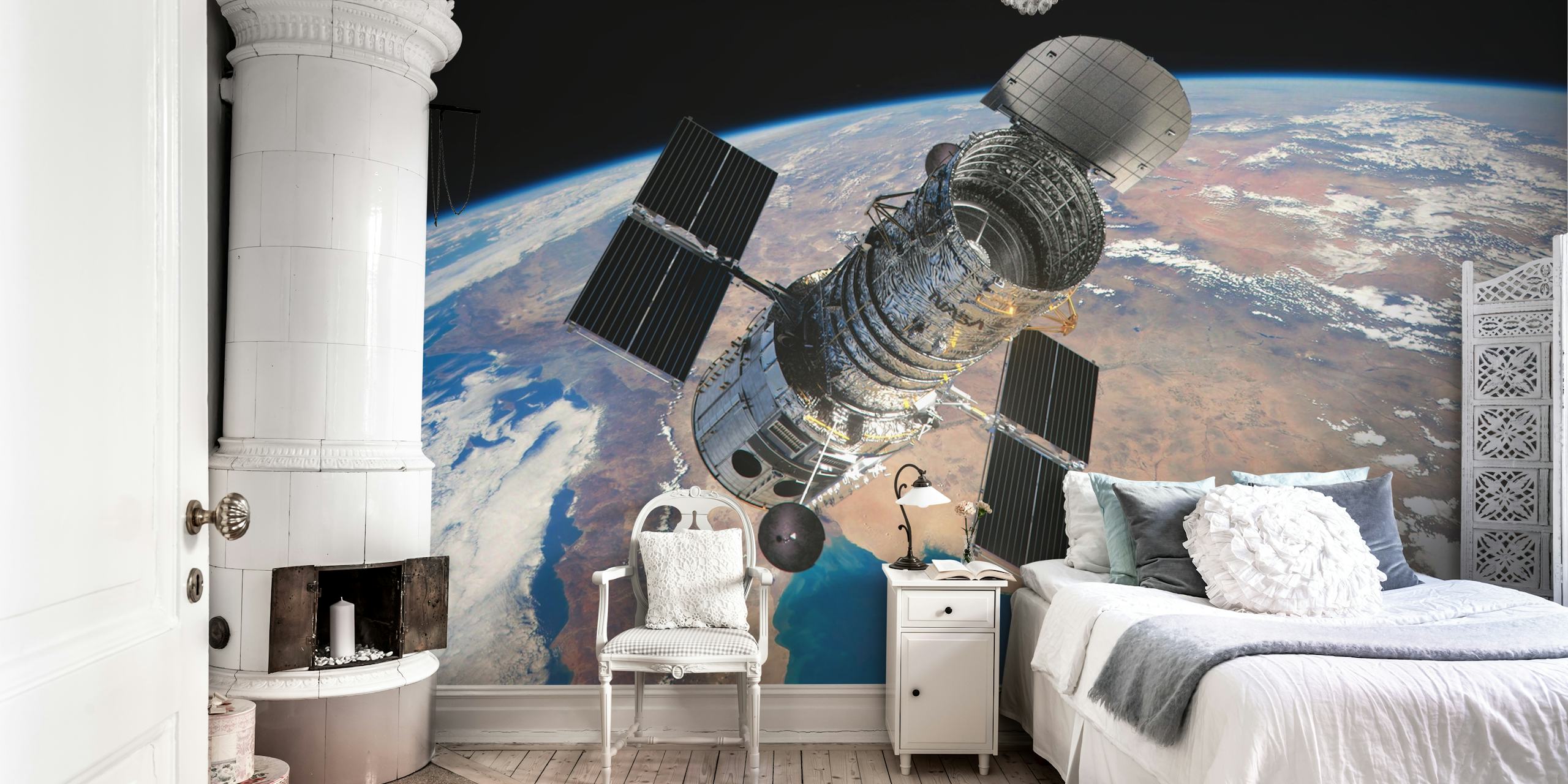 Hubble California wallpaper in a room