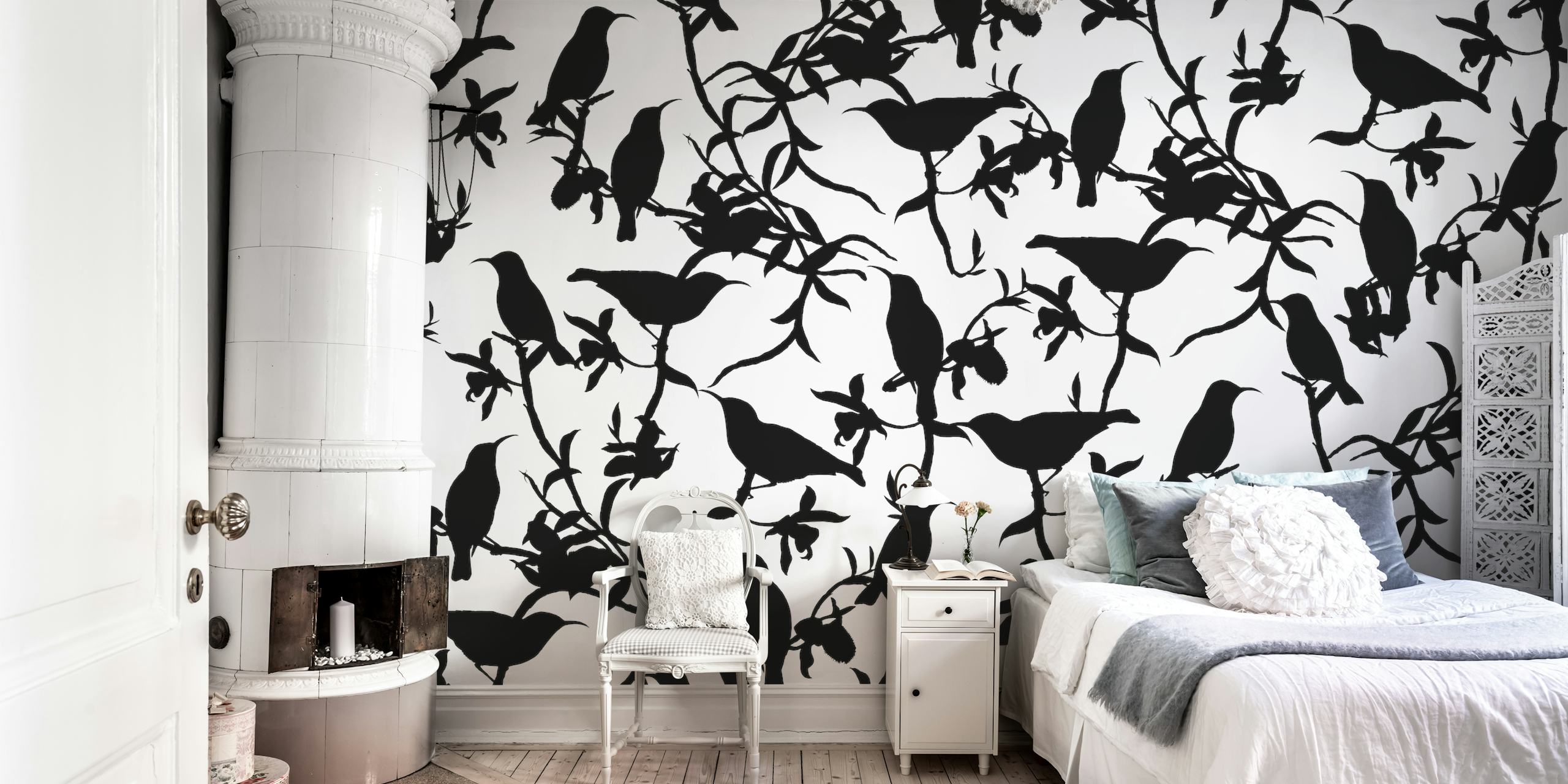 Svart og hvit hummingbird chinoiserie mønster veggmaleri på Happywall