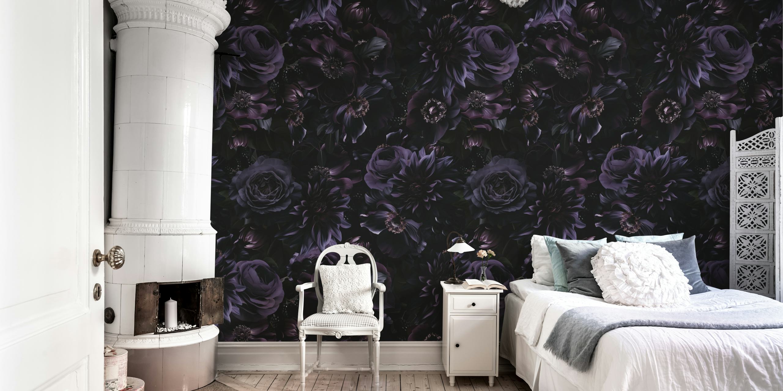 Purple Night Gothic Moody Baroque Flowers tapetti