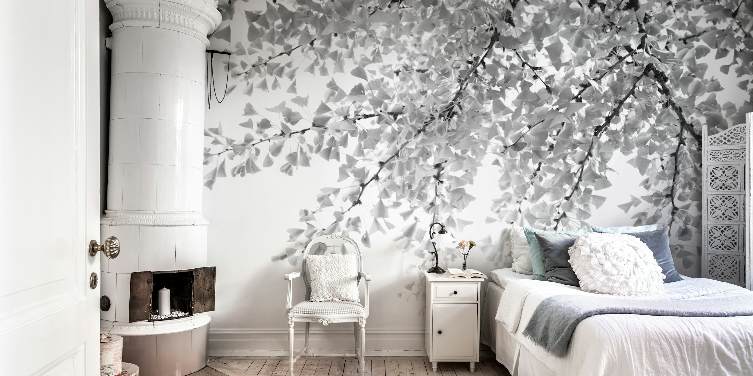 Ginkgo Leaves wallpaper i et lyst rom