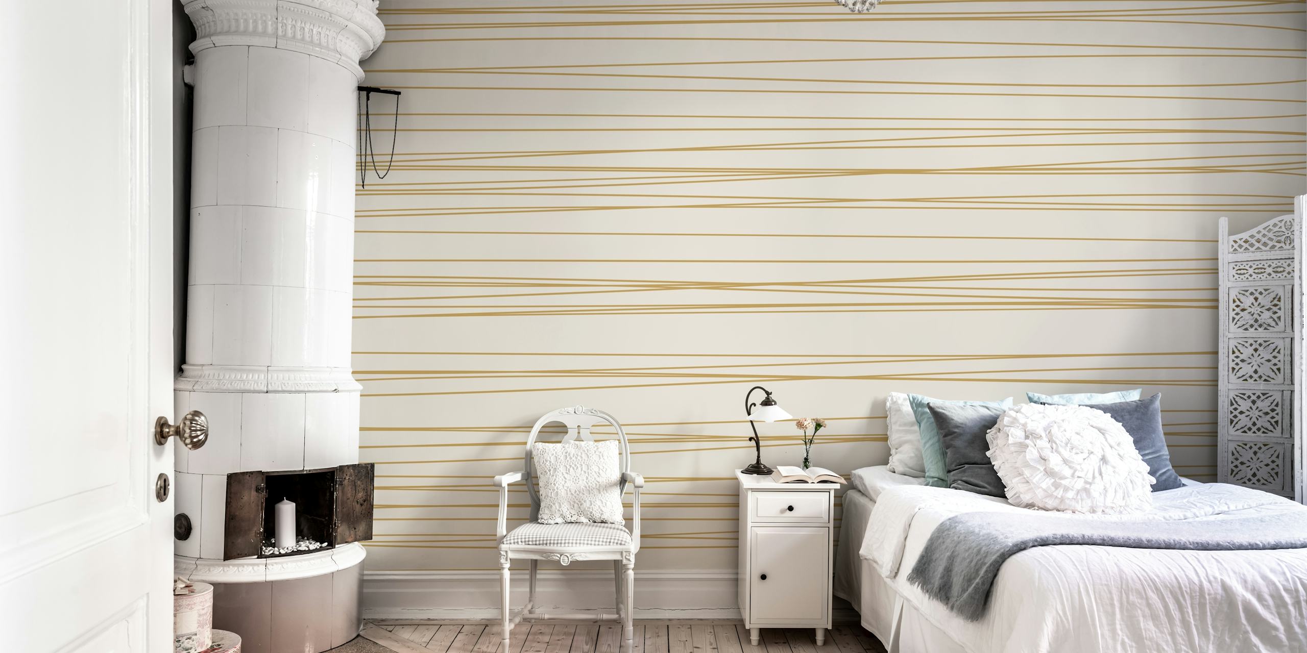 Hand-Drawn Line Art Stripes wallpaper i ett rum