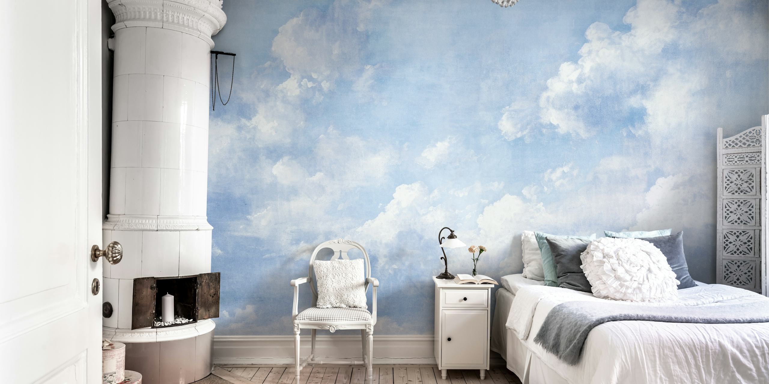 Serenity - Pastel Blue Sky in Safir w pokoju