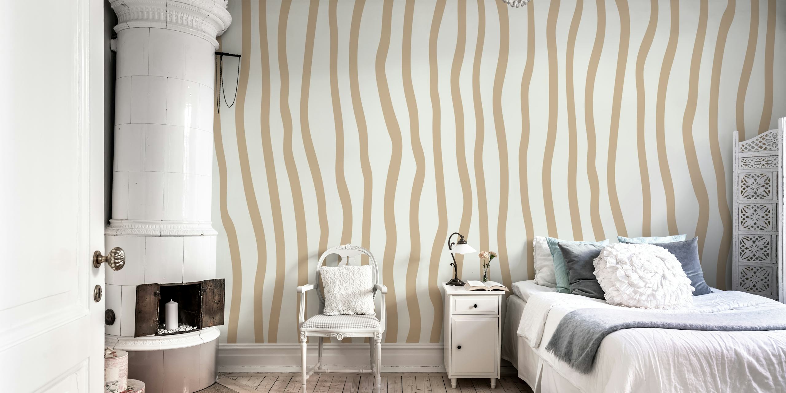 Ταπετσαρία Beige Wavy Serenity σε ένα δωμάτιο
