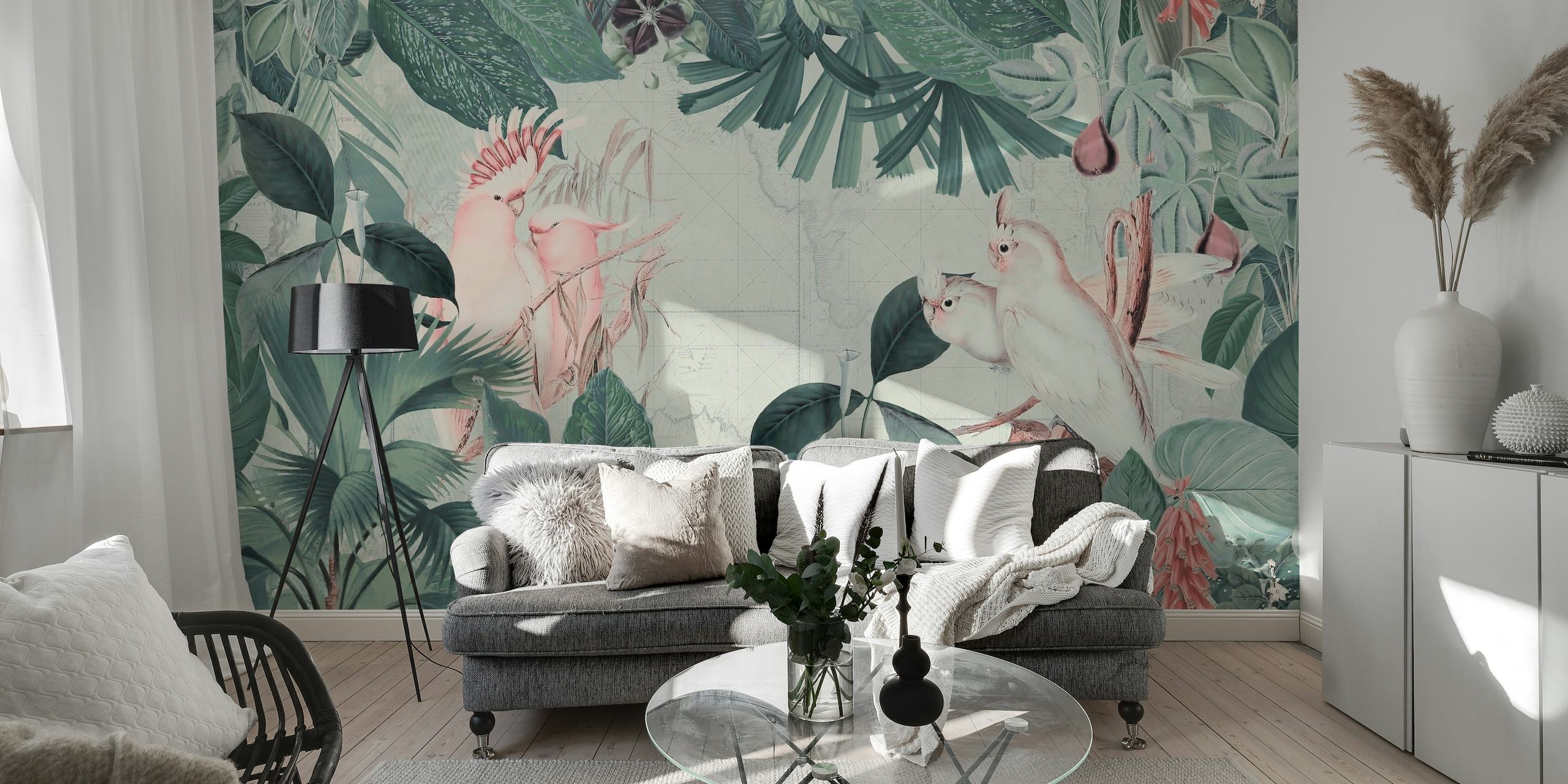 Vintage-tyylinen seinämaalaus kakaduilla ja trooppisella lehdellä pastelliväreissä