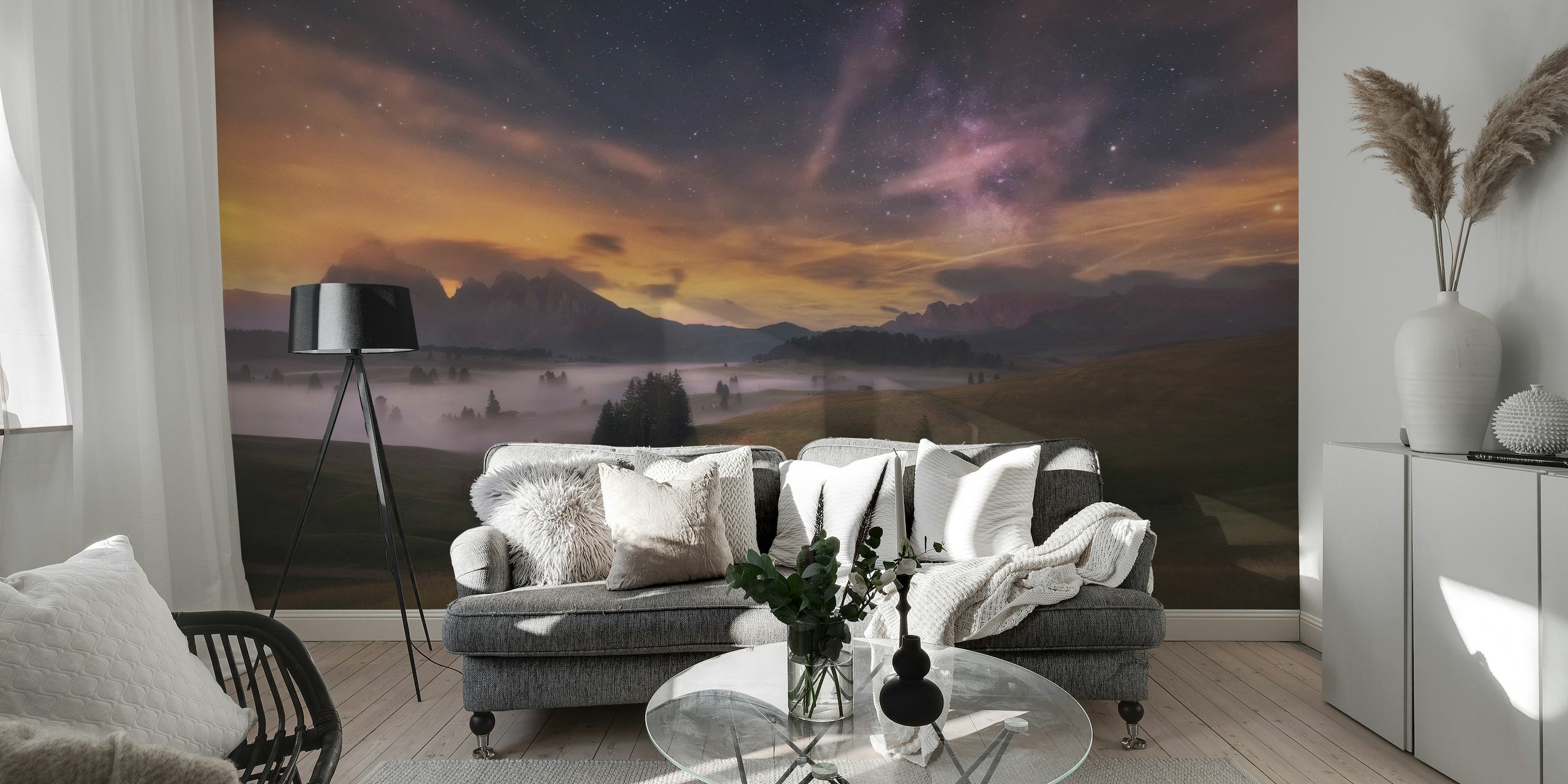 Carta da parati Alpe di Siusi di notte con cielo stellato e paesaggio montano