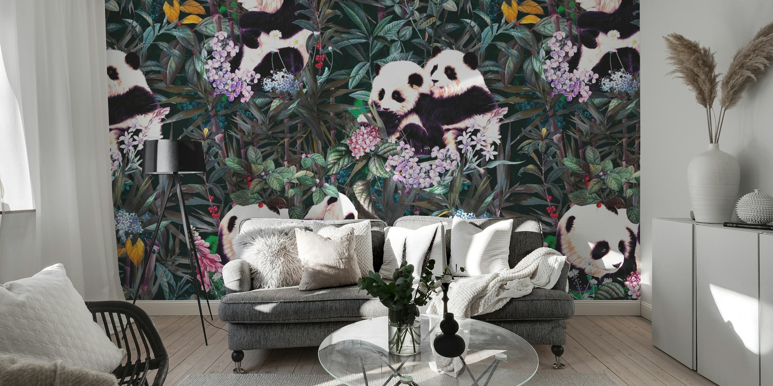 Legesyge pandaer midt i frodig regnskovsflora på vægmaleri