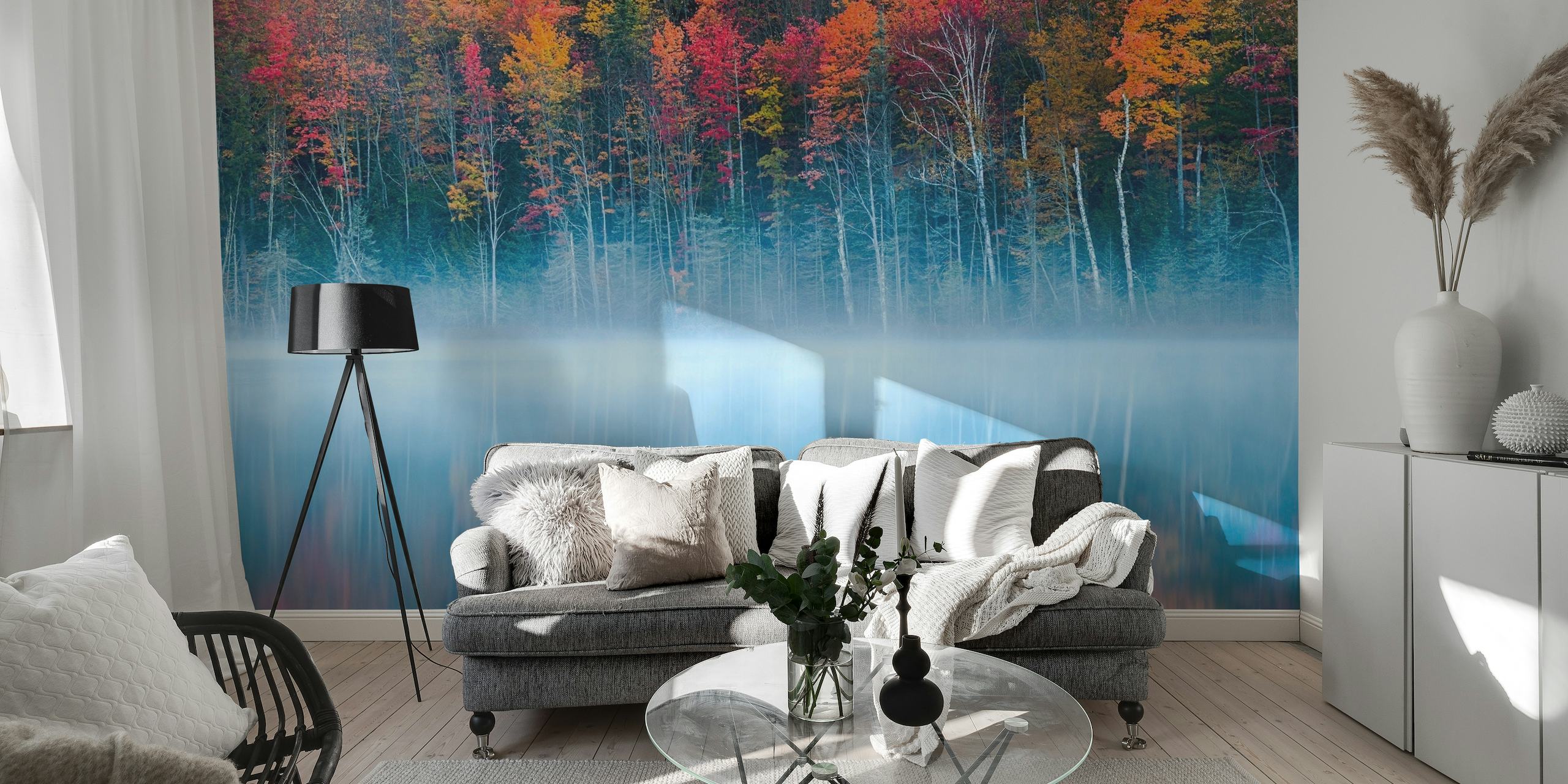 Klidné mlžné jezero s podzimními stromy odrážejícími se ve vodní nástěnné malbě