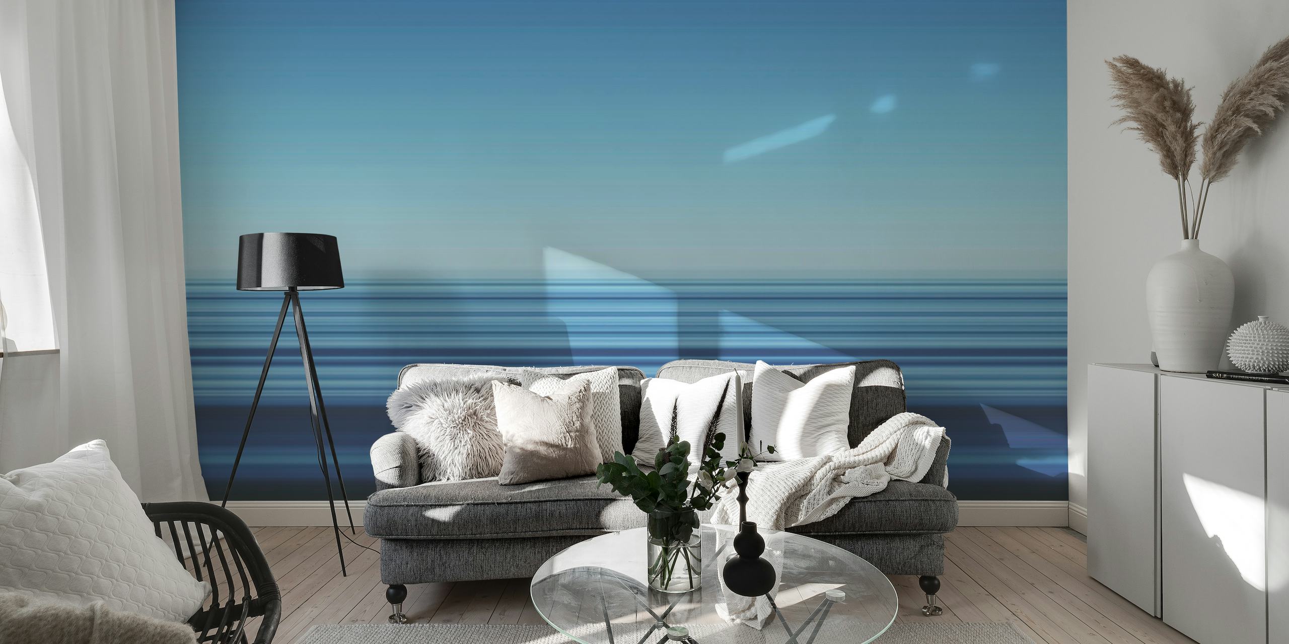 Abstract fotobehang met zeegezicht met horizontale blauwe lijnen die Playa des Ses Illetes voorstellen