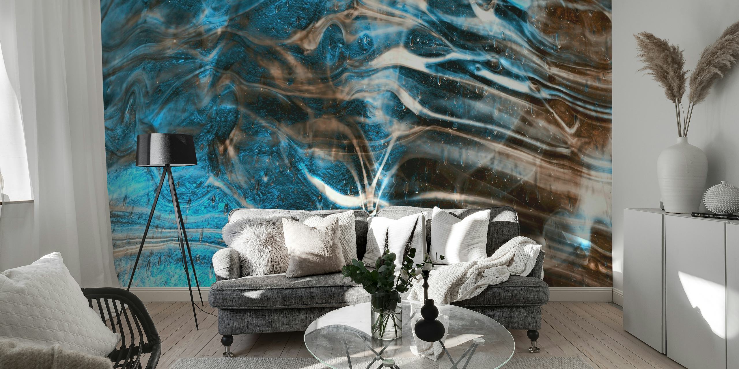 Muurschildering met blauw en bruin marmerpatroon voor een rustgevende sfeer in de kamer