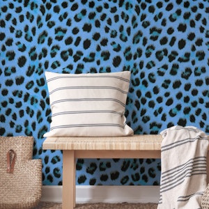 Wild Luxe Leopard Charm Blue