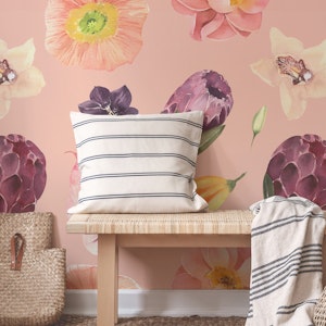 Vibrant Tropical Blossoms Pattern