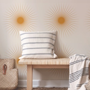 Minimalist Sunburst in Gold