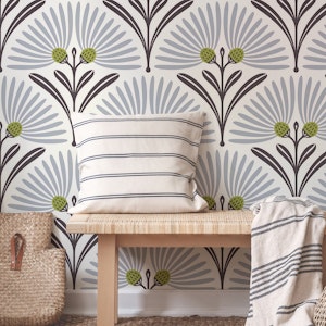 Art-Deco Daisy Harmony in Gray - L