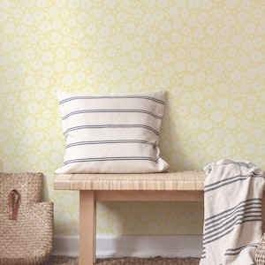 Ditsy Daisy - Monochromatic Butter Yellow