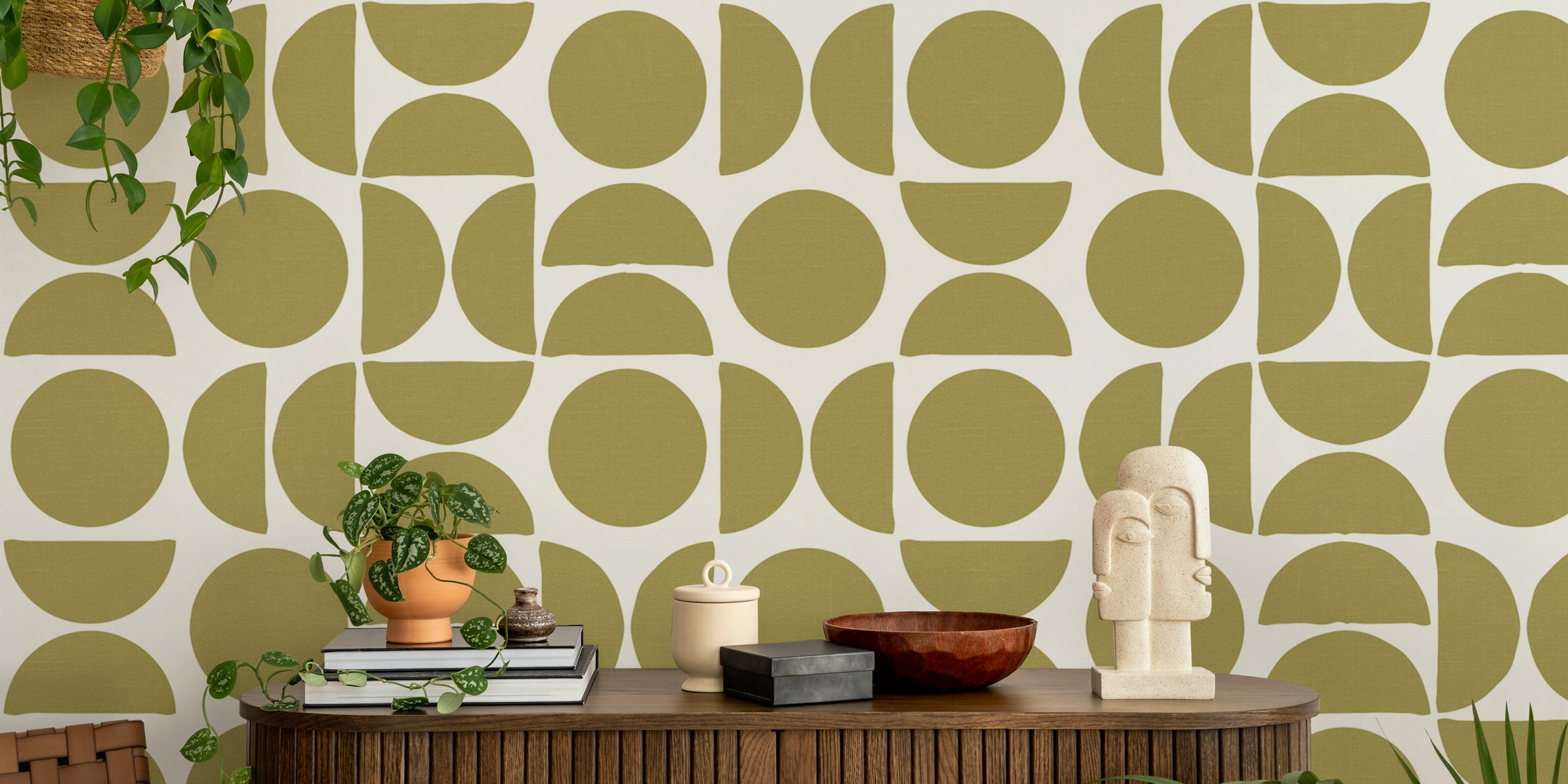 Olive circle shapes wallpaper in una stanza