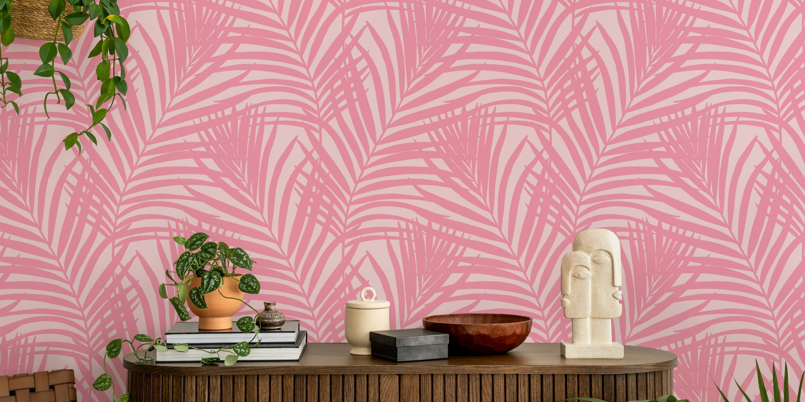 Coastal Palm Leaves - Pinks 1 papel de parede em um quarto