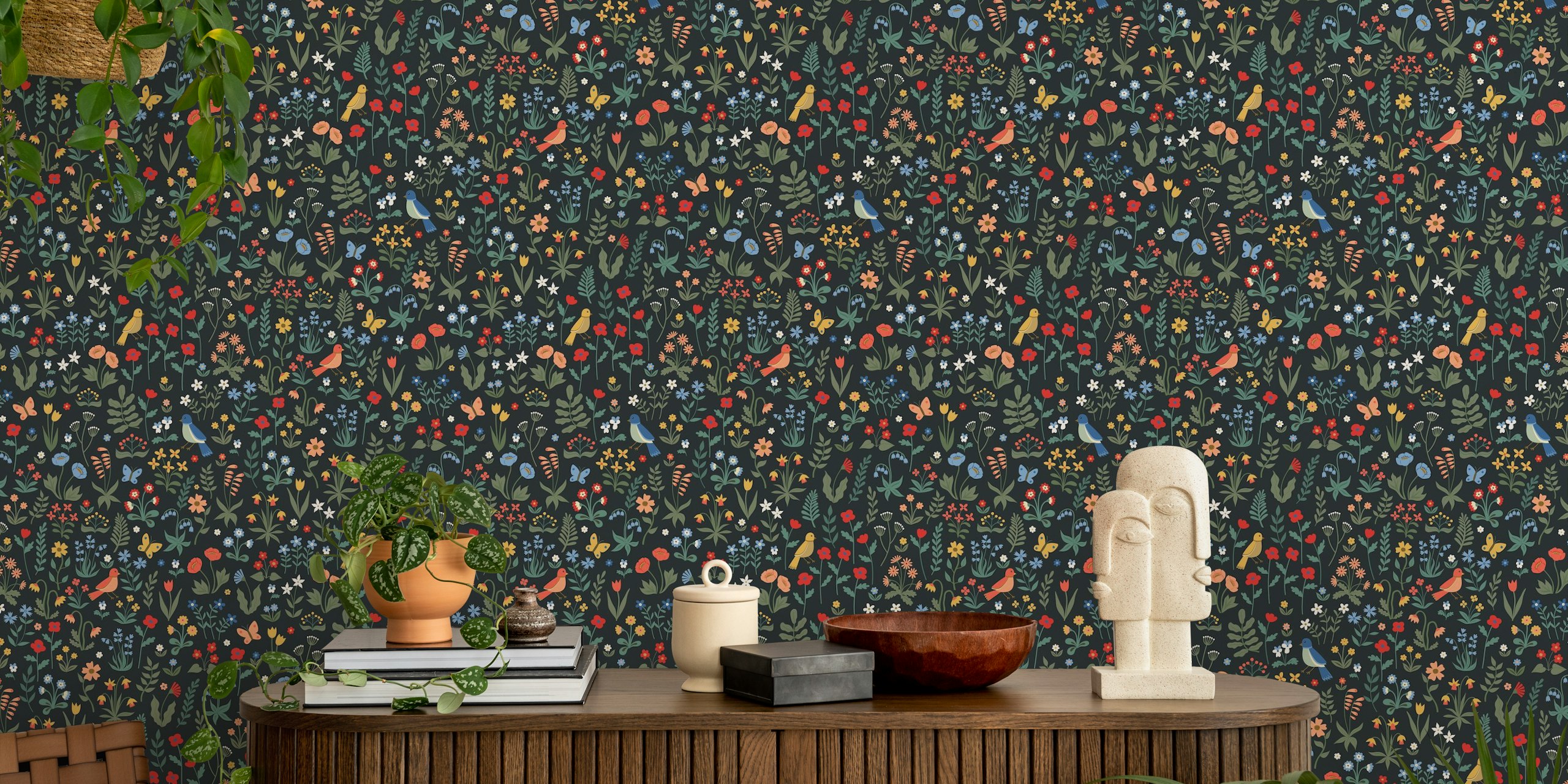 Medieval Floral Tapestry Tapete in einem Raum