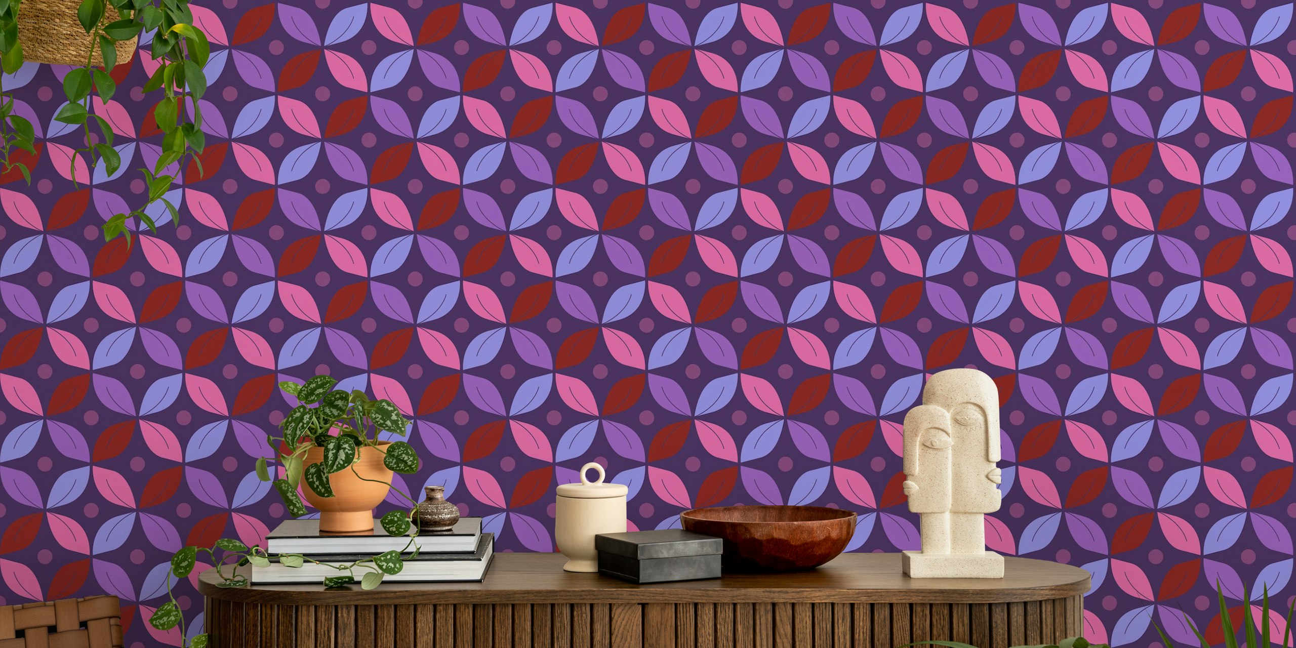 Retro circles pattern in dark pink, purple, and fuchsia wallpaper
