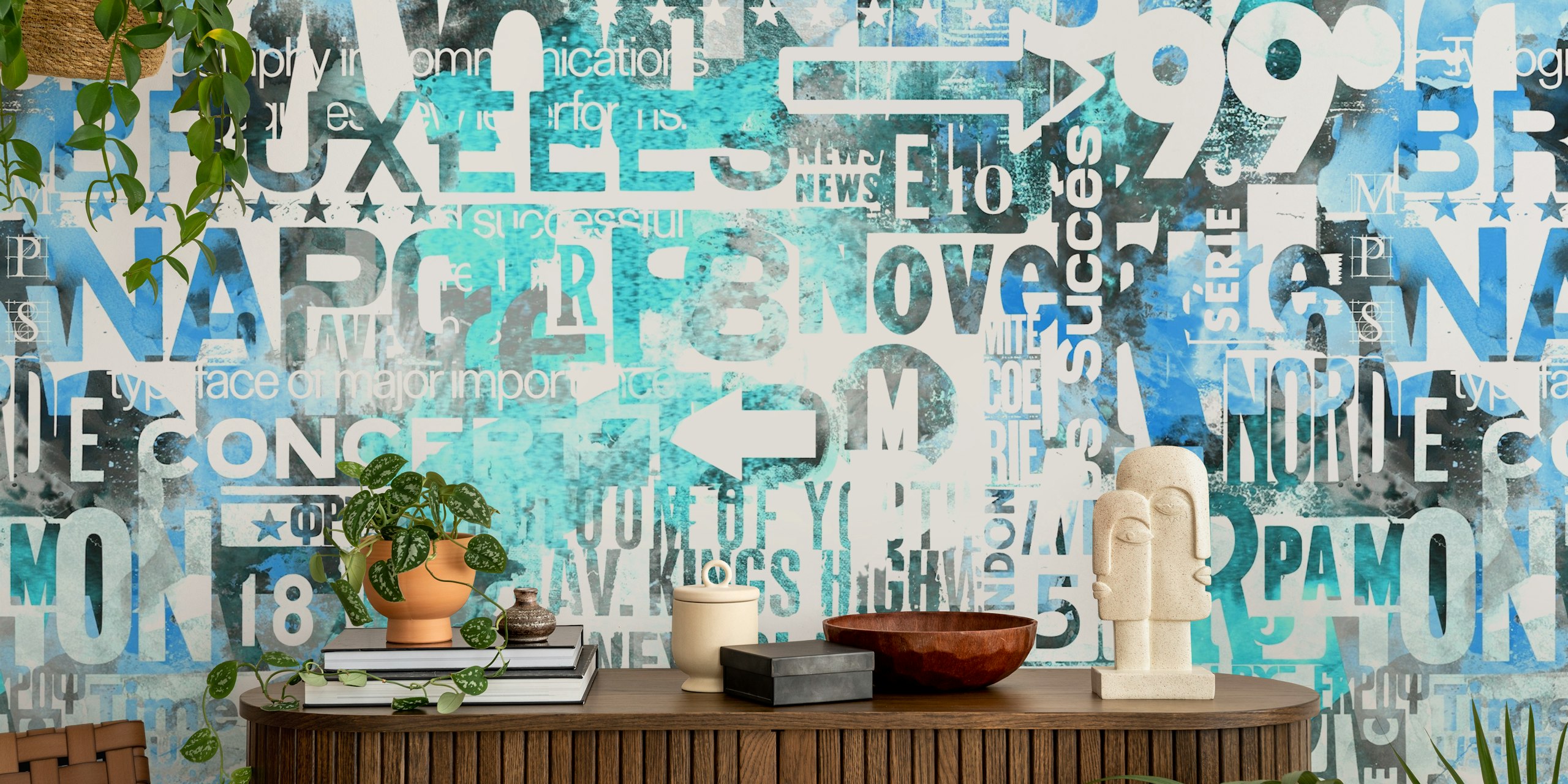 Carta da parati di ispirazione urbana con tipografia blu e turchese ed elementi di street art