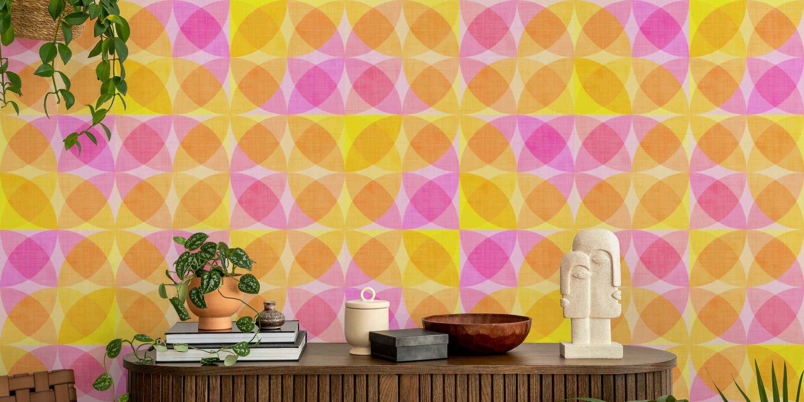 Papel tapiz geométrico colorido en una habitación