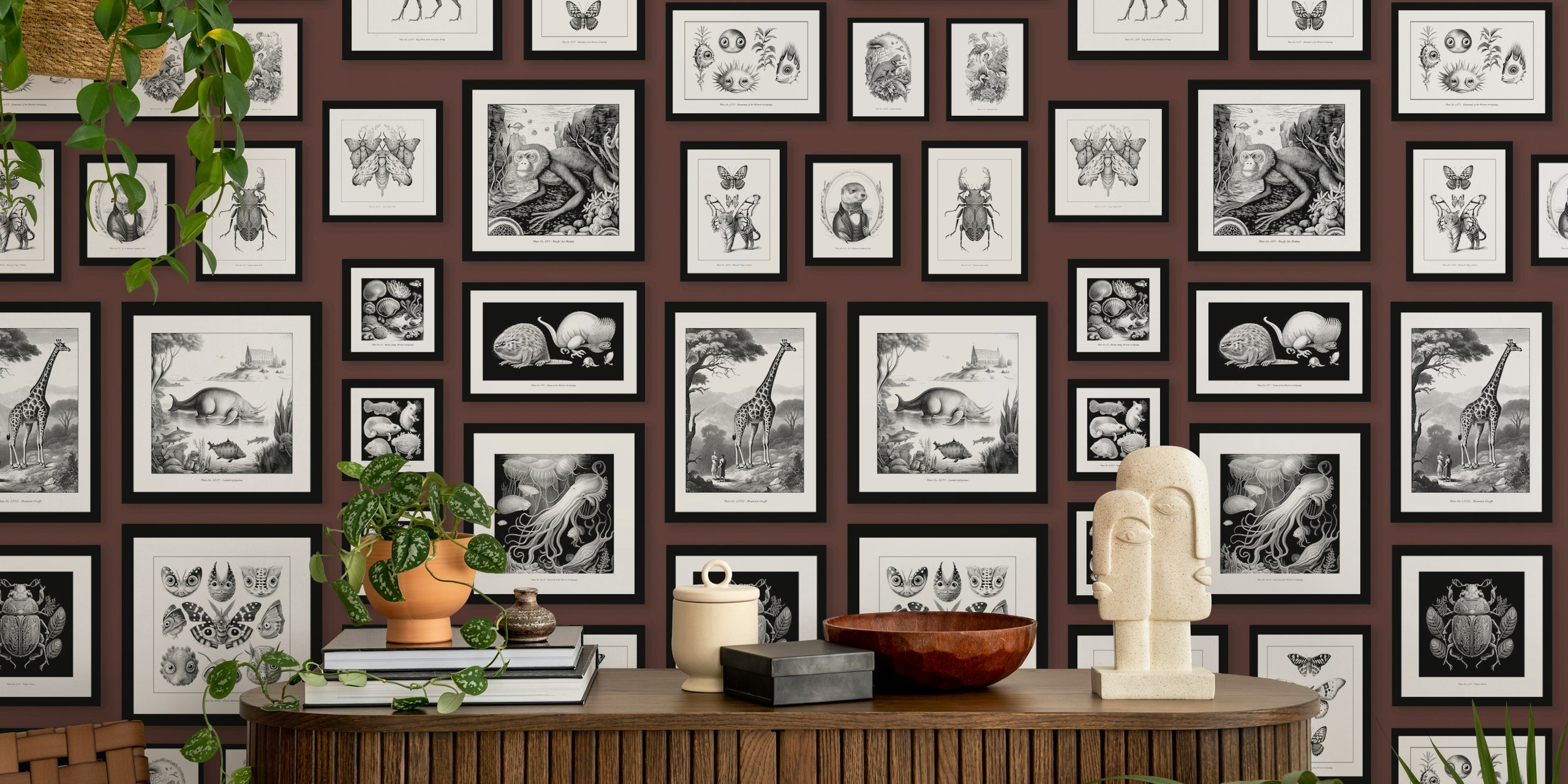 Fantastic Creatures - RedMadder tapet i ett rum