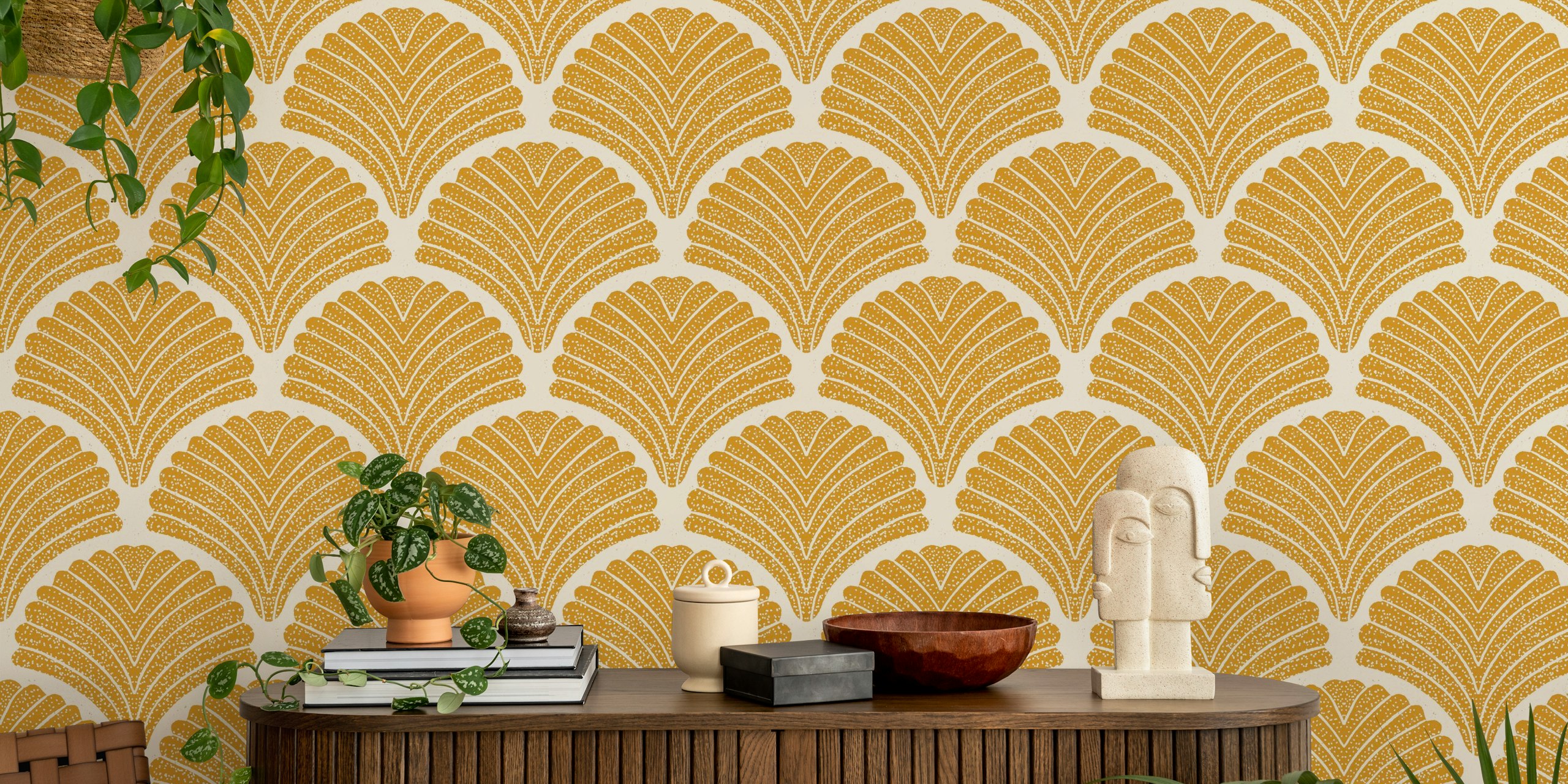 Papel tapiz de conchas costeras y vieiras con un diseño marrón canela