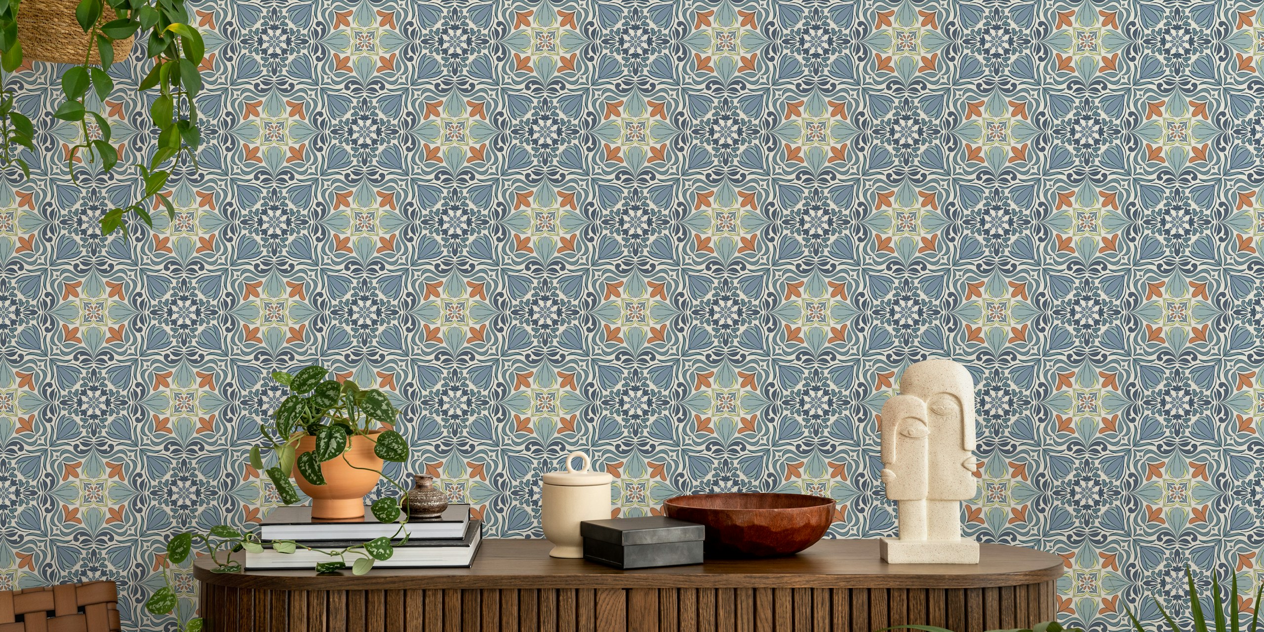 Motif floral en indigo et beige sur fond clair wallpaper
