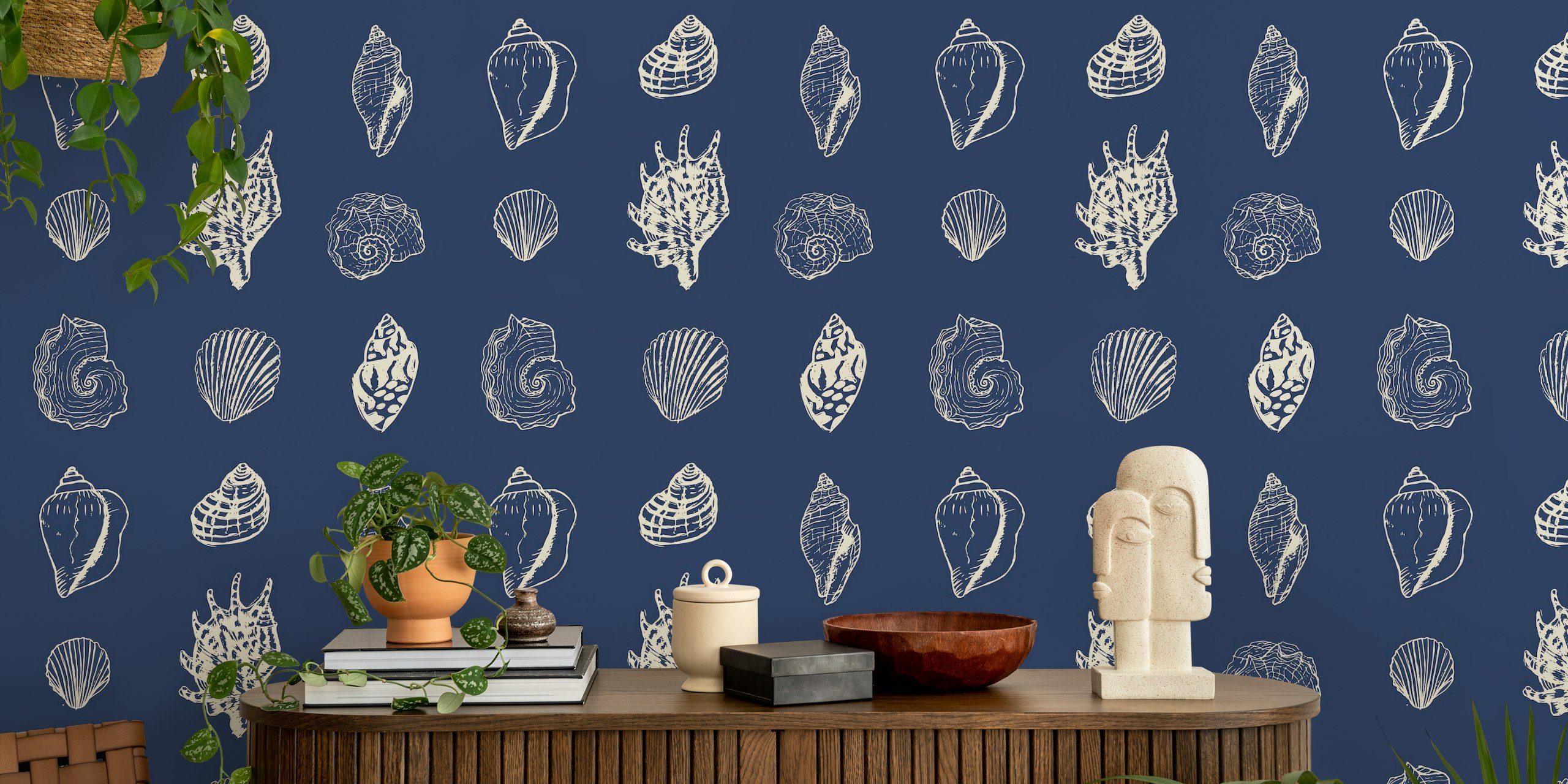 Carta da parati Navy blue Seashell Serenade in una stanza