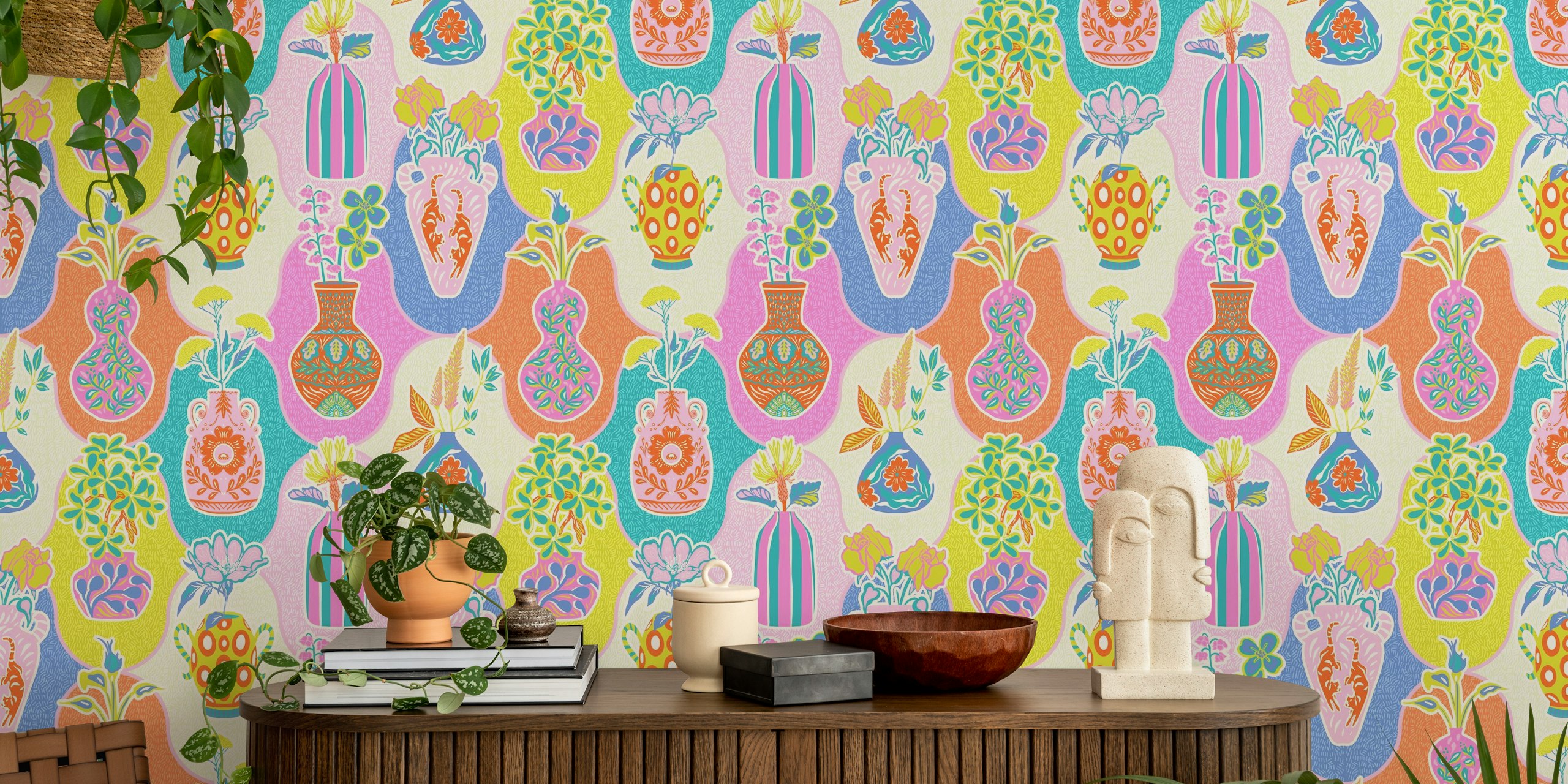 Papel de parede Colorful Kitschy Floral Vases em um quarto