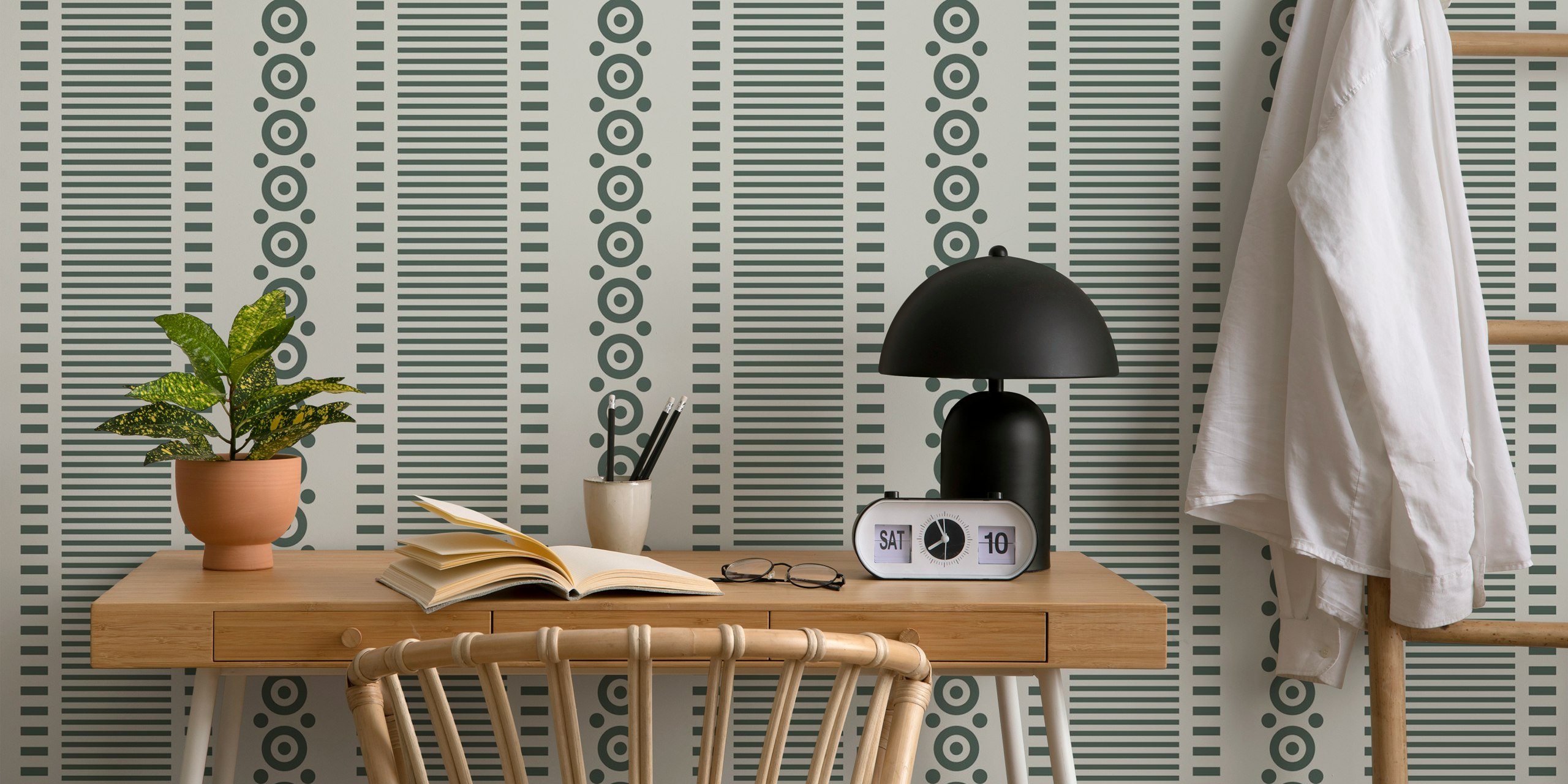Papel pintado Simple classic vertical stripes and dots