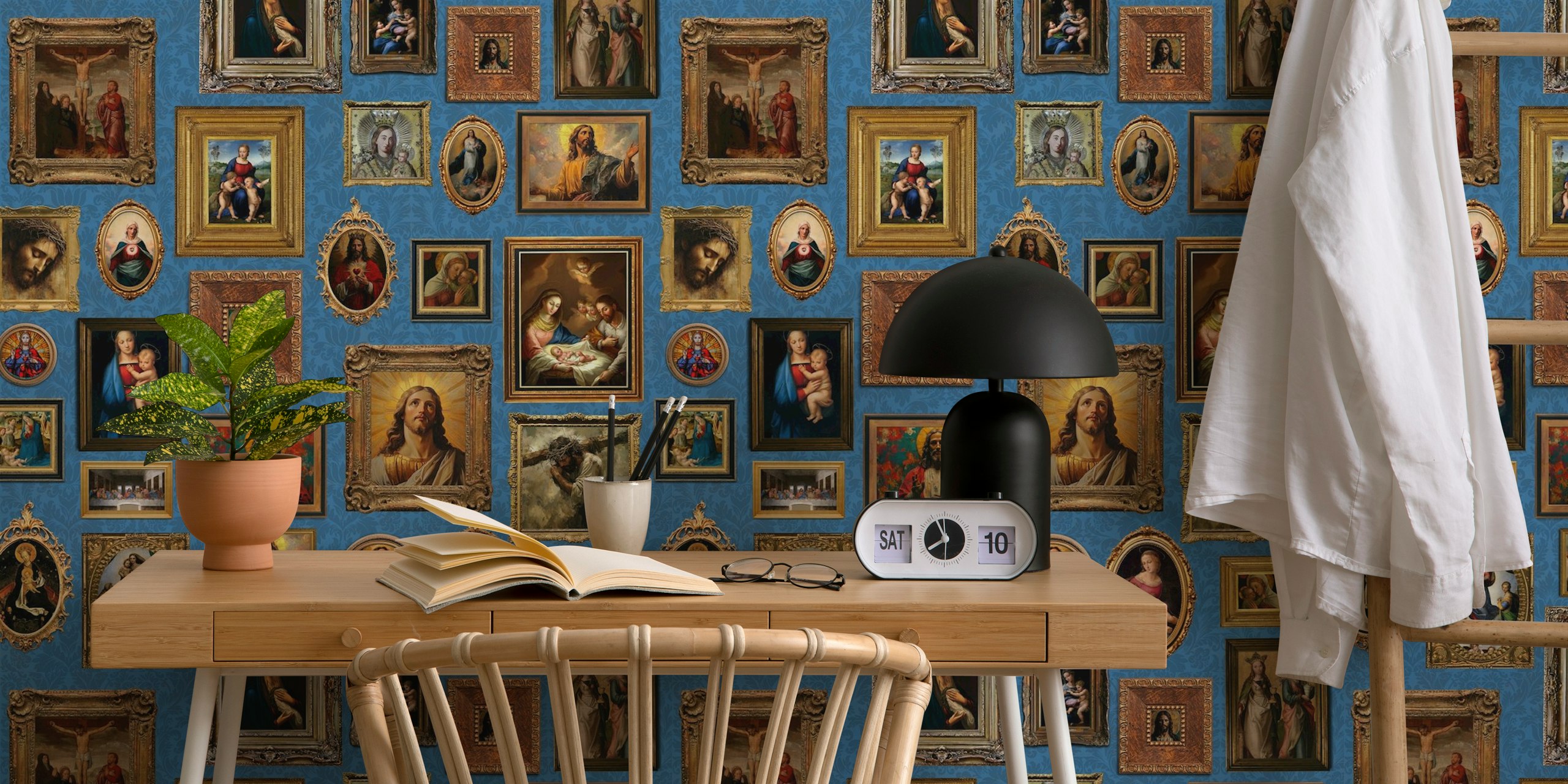 Iconic Holy Saints tapet i ett rum