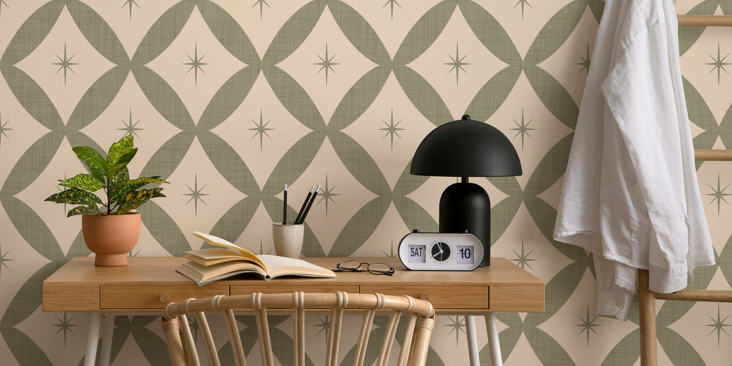 Papel tapiz Atomic Star mid-century en una habitación