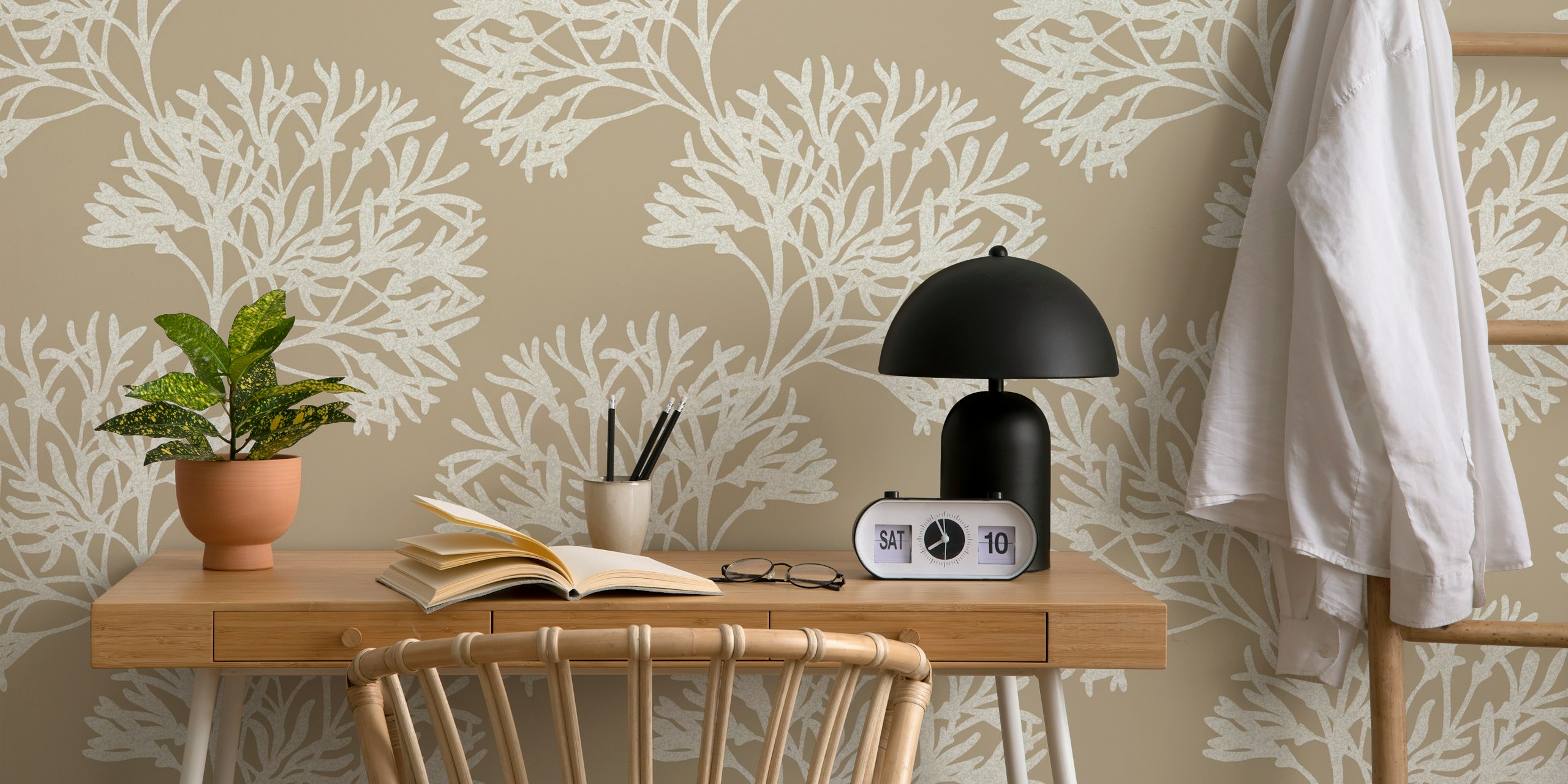 Floral beige and white patterned wallpaper