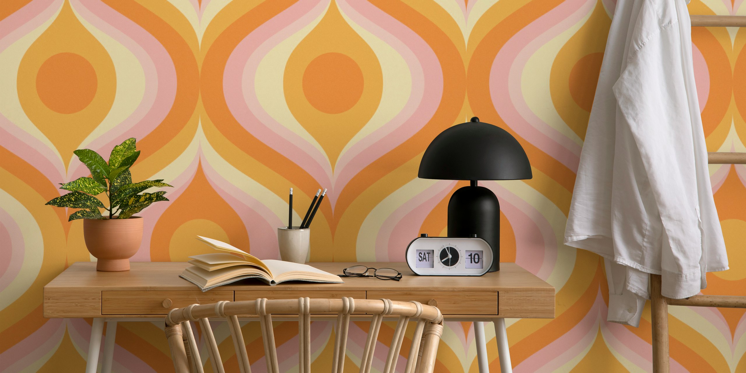 Orange and pink swirling pattern wallpaper, retro style