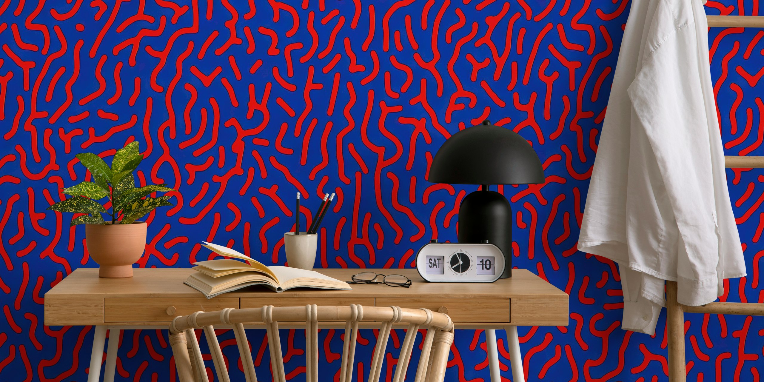 Abstract red and blue squiggly line wallpaper