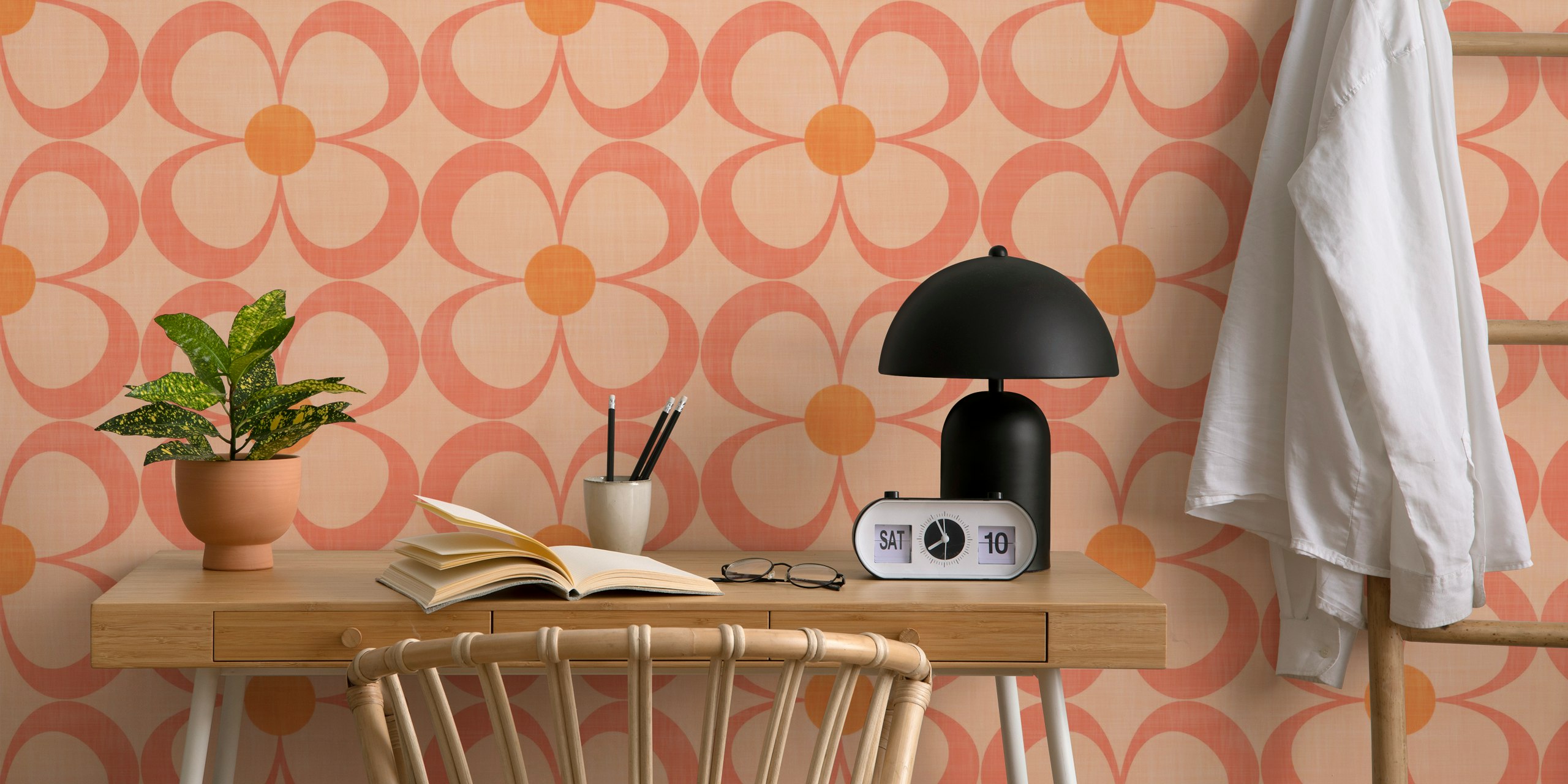 Papel tapiz Blush Pink Floral Retro en una habitación