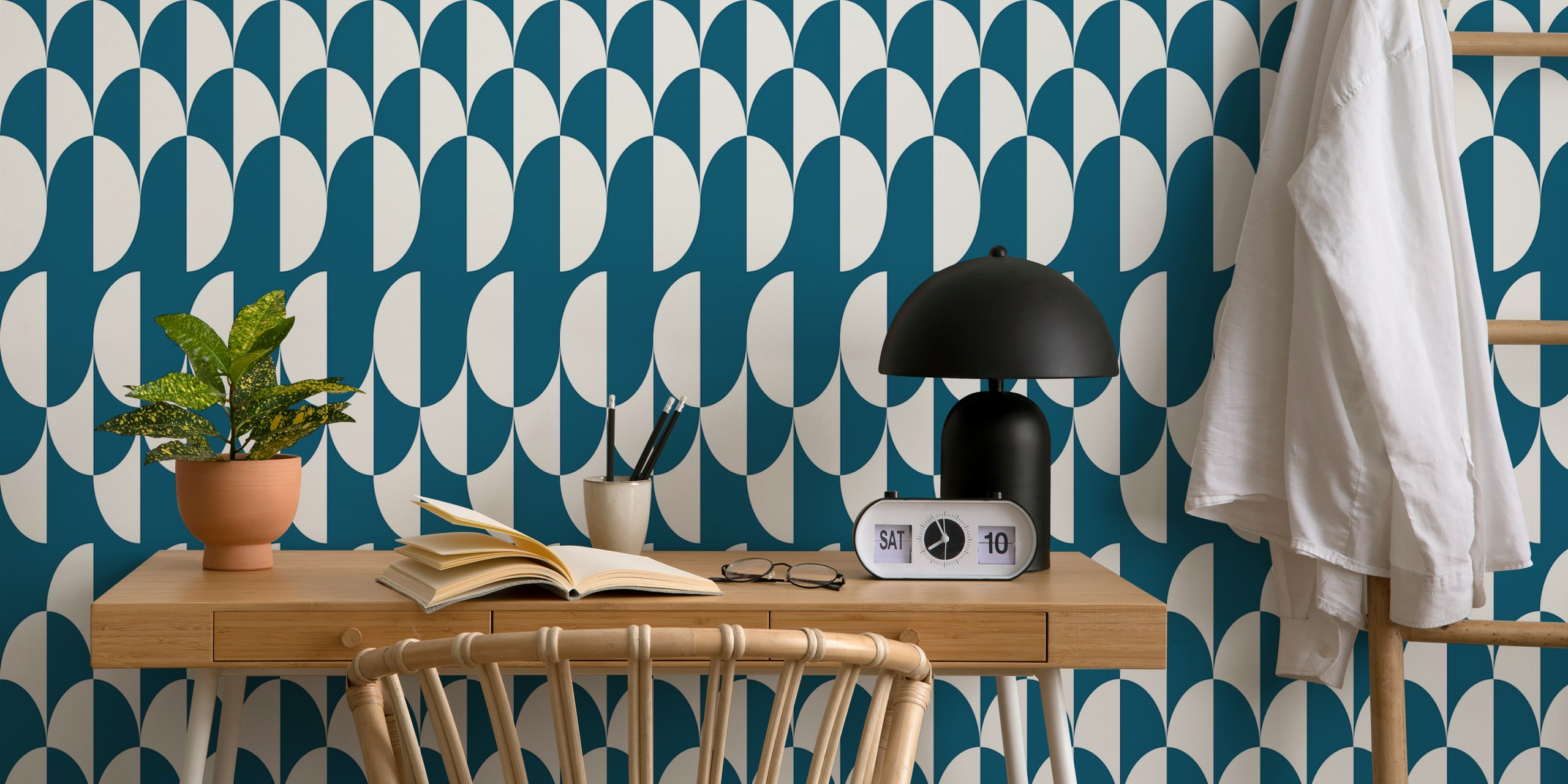 Teal geometrijske arkade tapeta u sobi