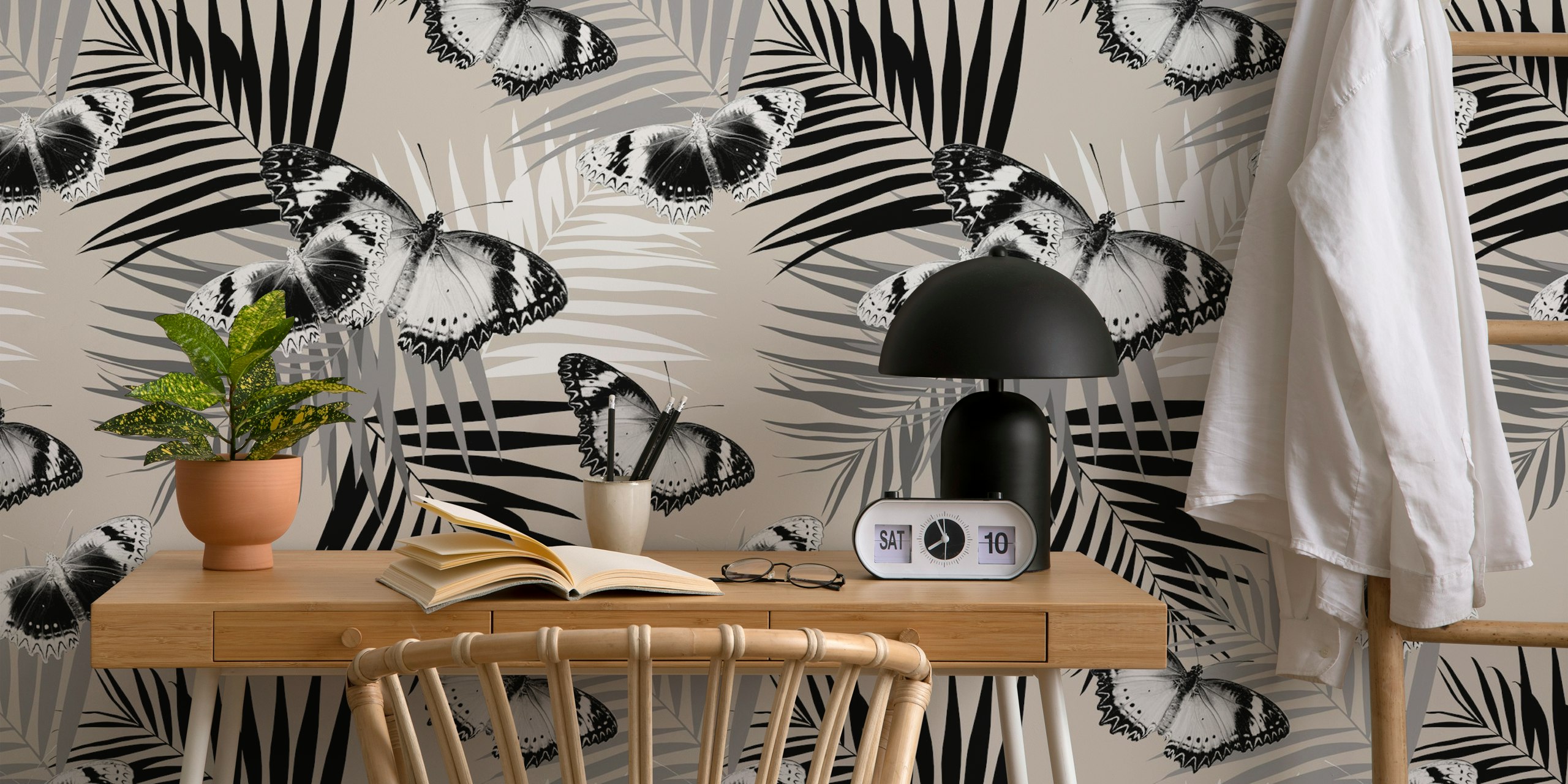 Tapeta Retro Summer Butterfly Palm Dream w pokoju
