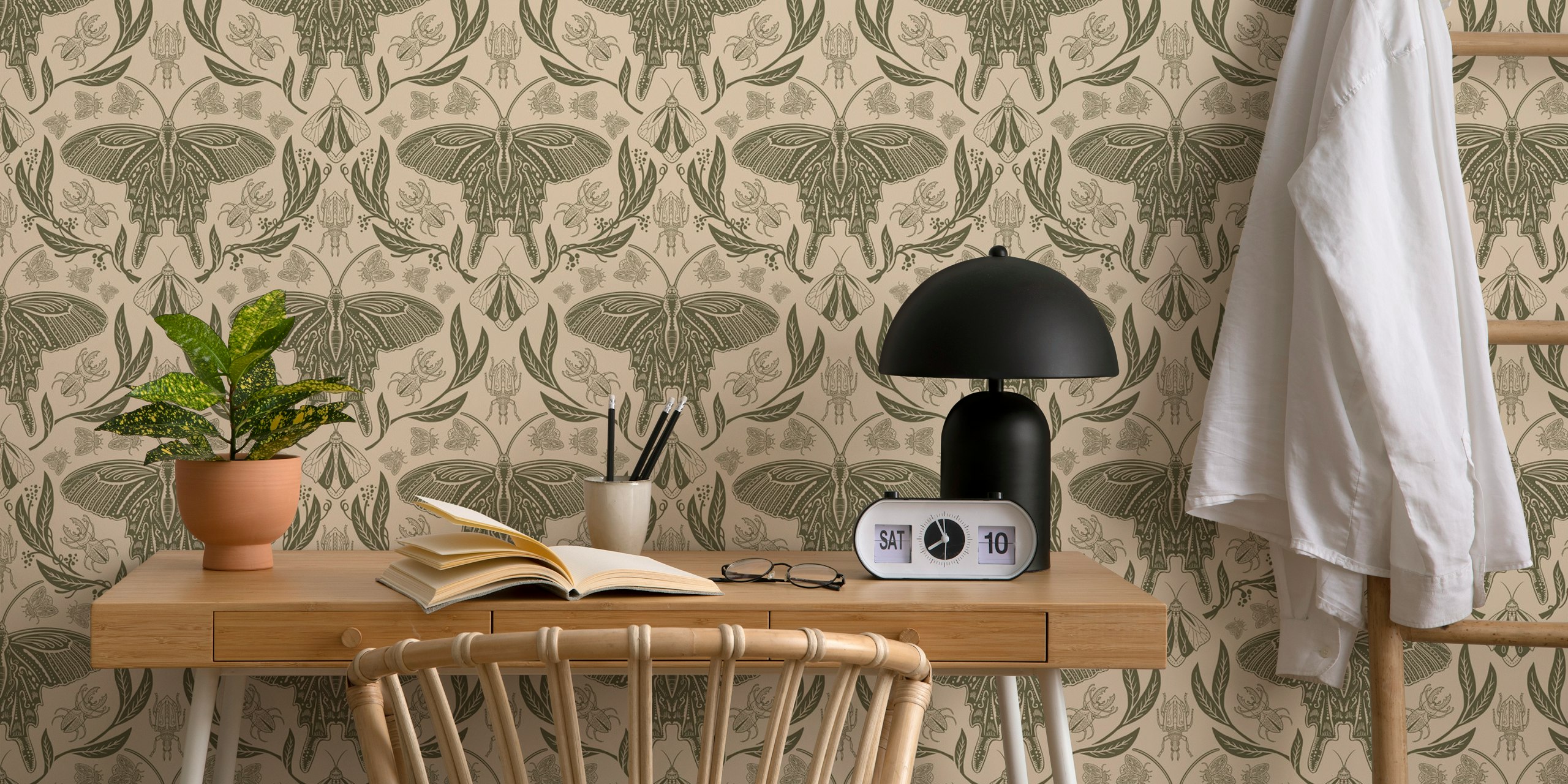 Leafy butterfly wallpaper vist i et rom