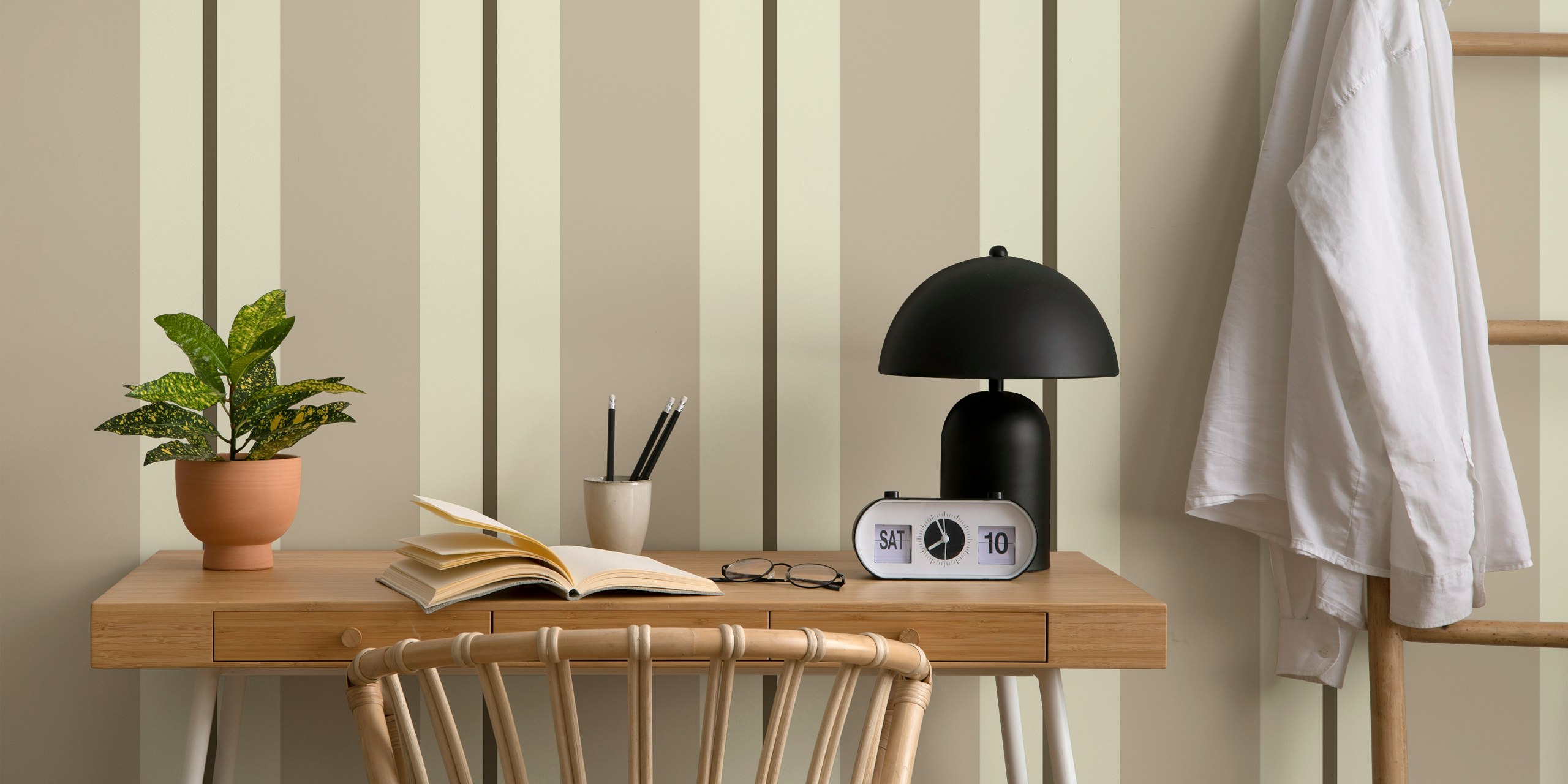 Striped brown and cream wallpaper