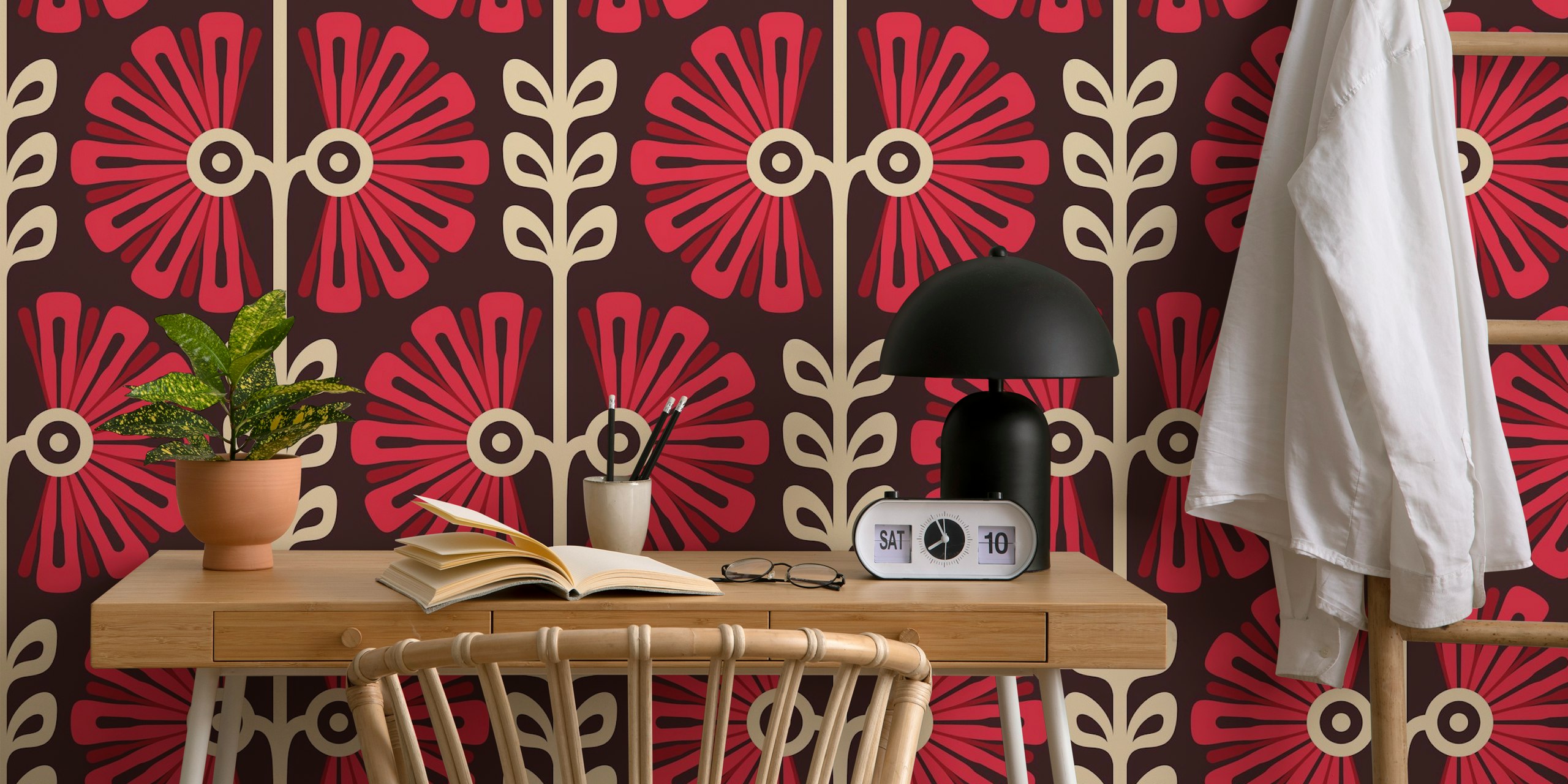 Vintage Bold Daisy Symphony in Red tapet i et rum