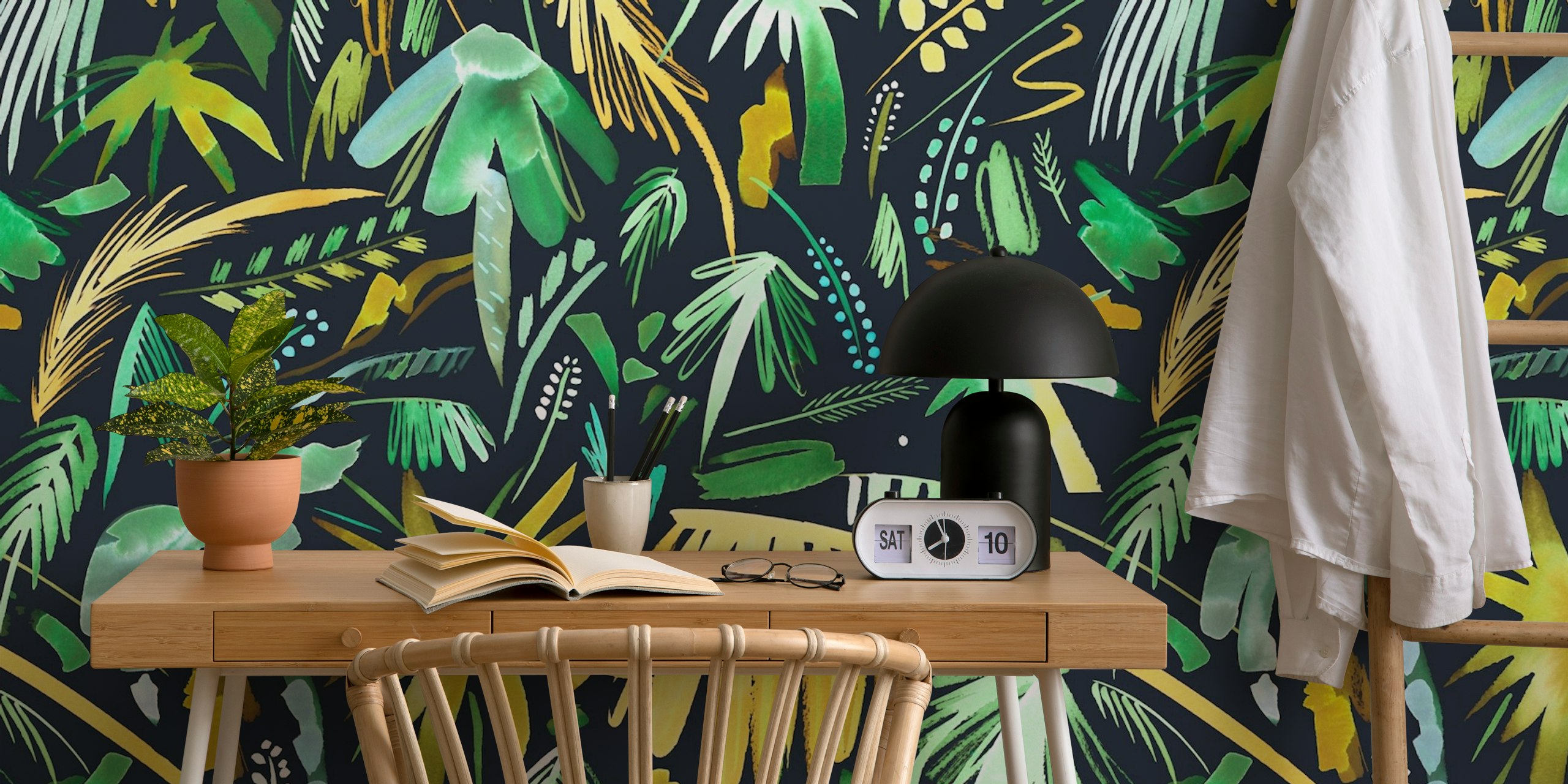 Lush palms jungle tropical wallpaper in una stanza