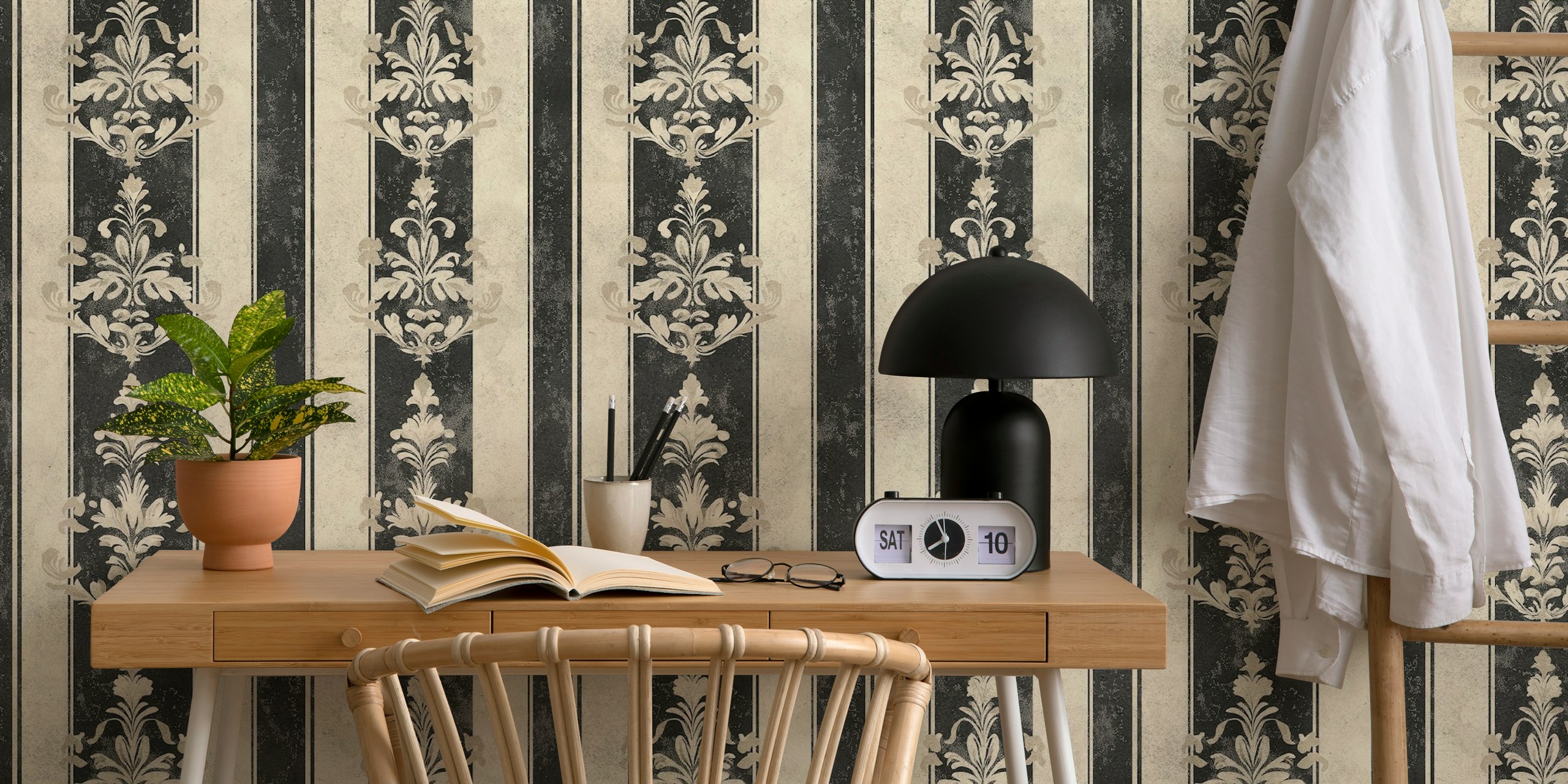 Antique Fleur de Lis wallpaper in a room