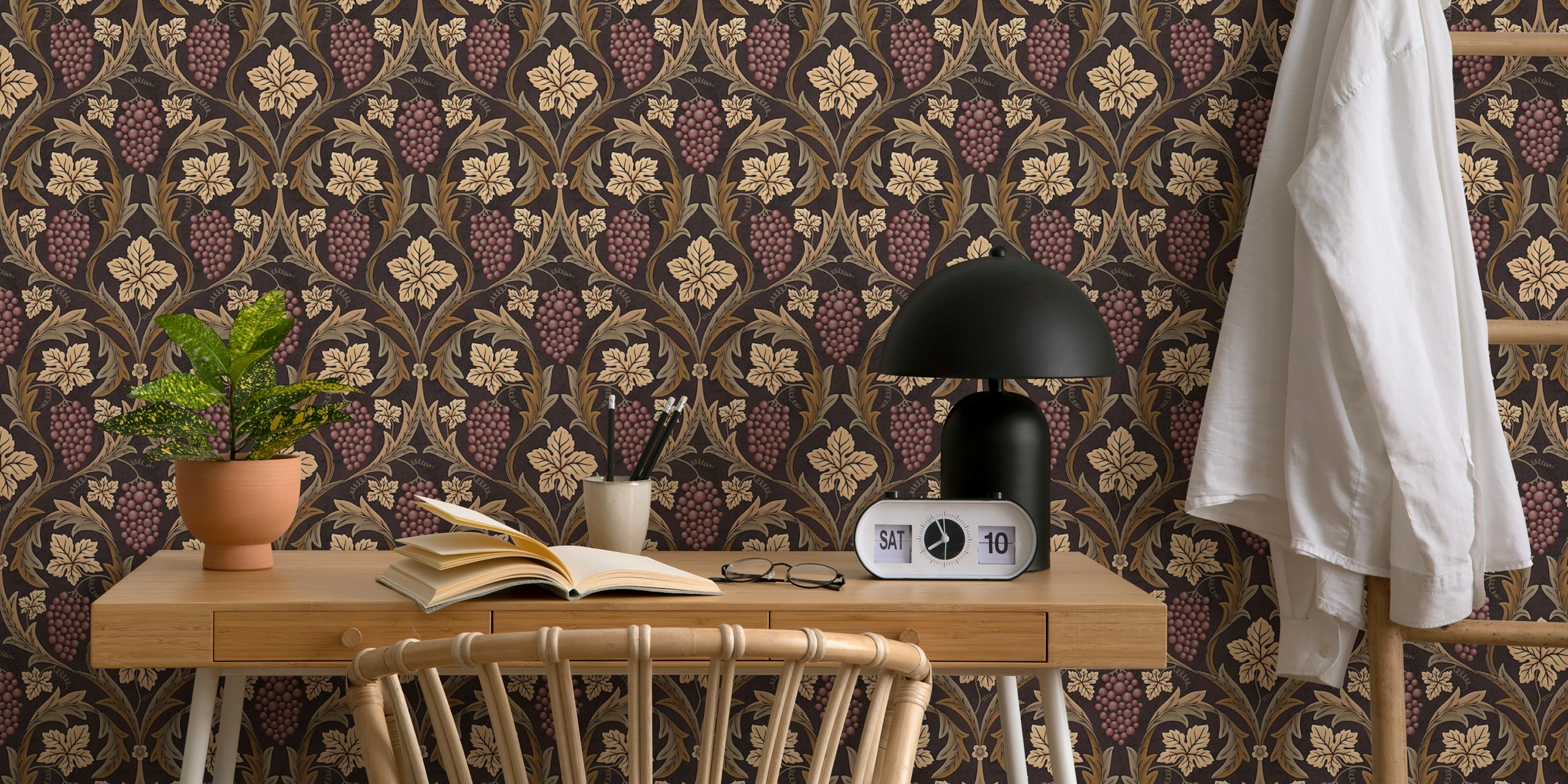 Grapes Wine wallpaper design in a room