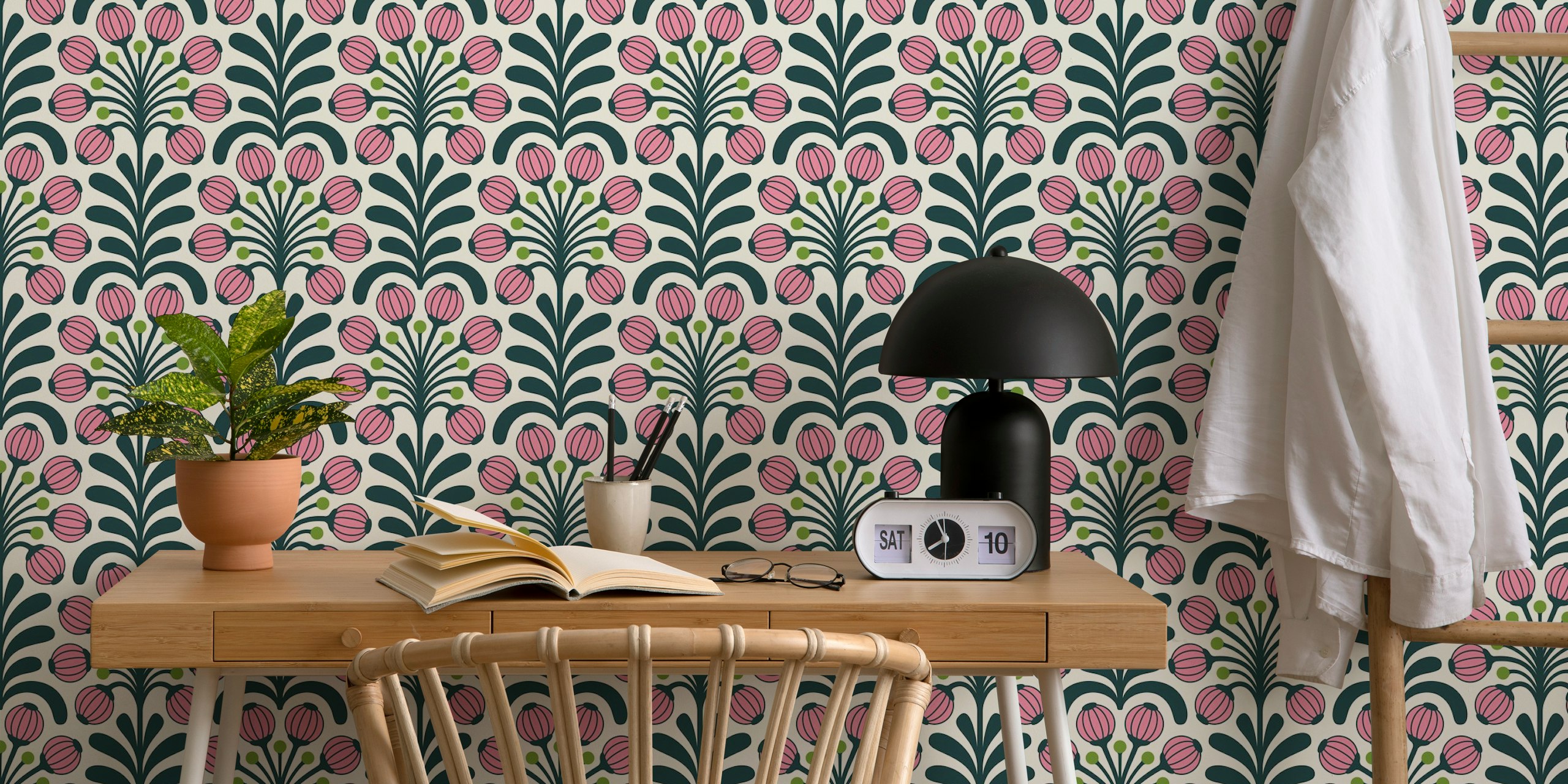 Ταπετσαρία Retro Poppy Fantasy in Pink σε ένα δωμάτιο