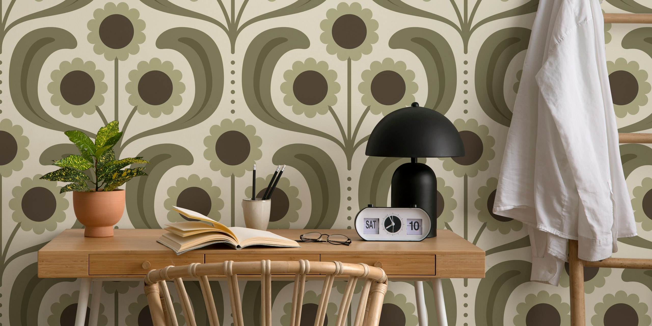 Groovy Daisy in Gray wallpaper in a room
