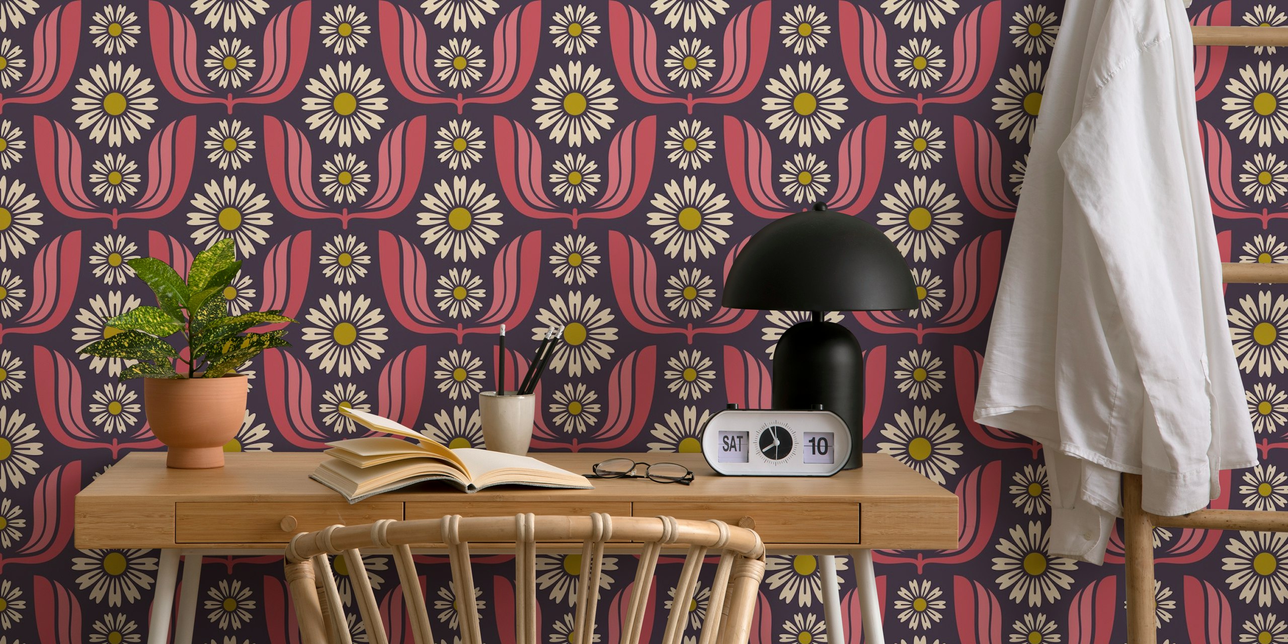 Magenta floral daisy pattern wallpaper with pink and cream elements