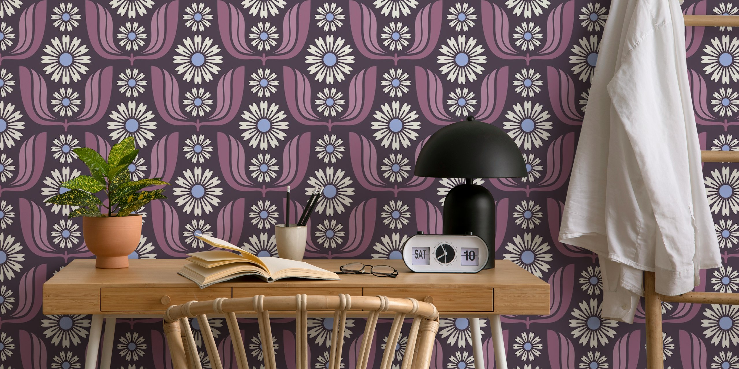 Blomster tapetdesign i et rum