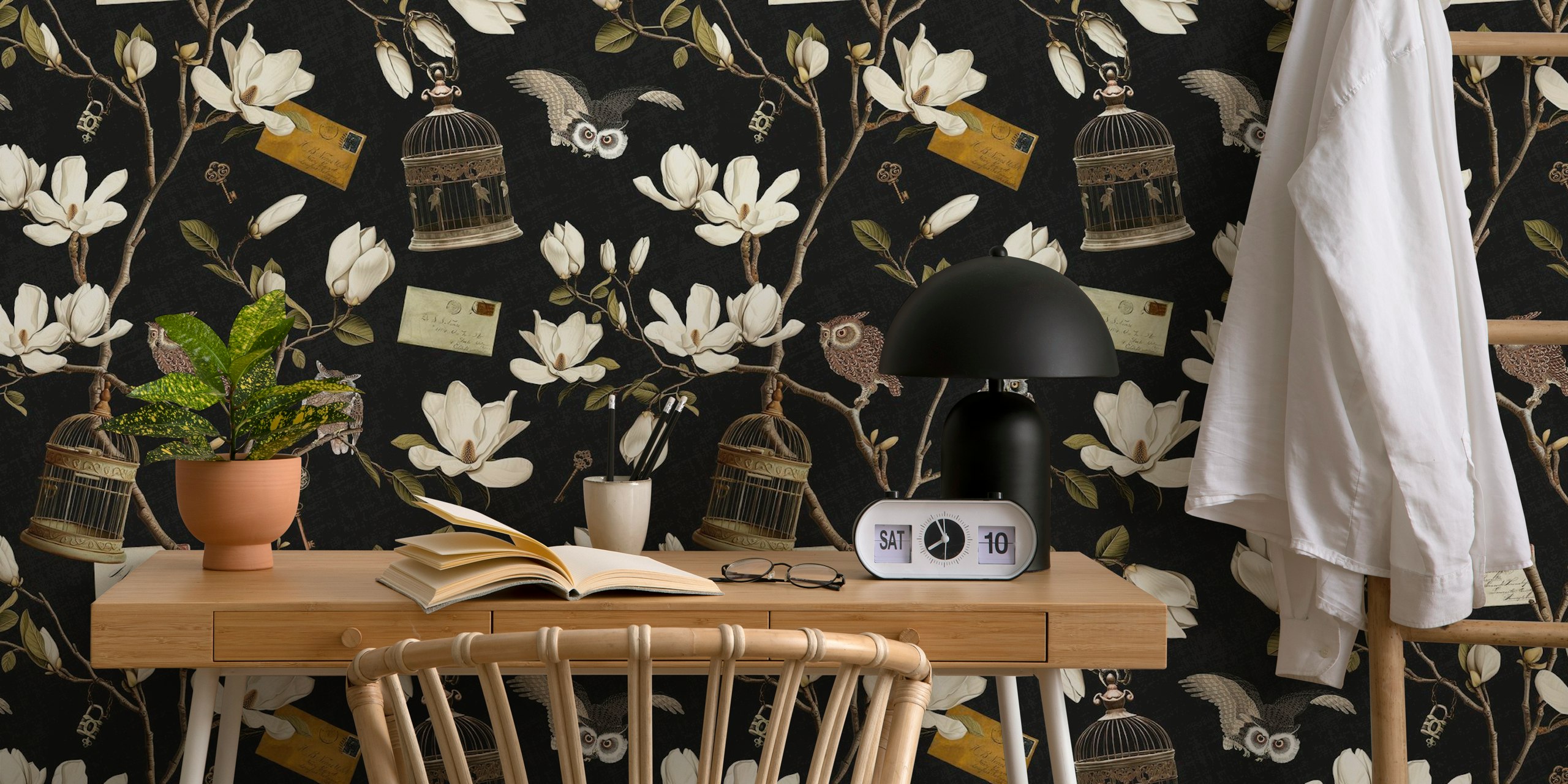 Magnolia Grove with Owls in Black design della carta da parati