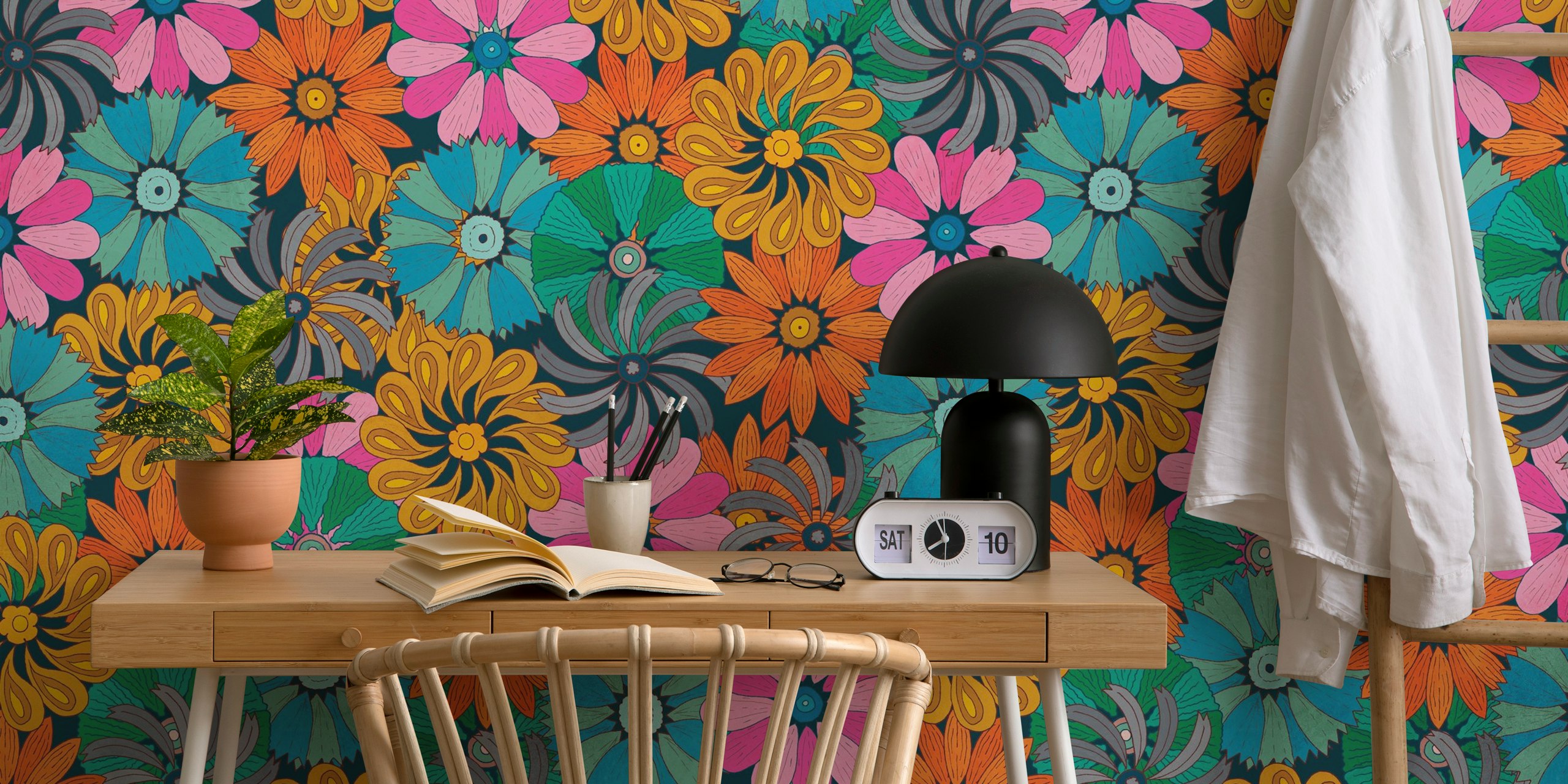 Midnight Colorful Bold Flowers papier peint dans une pièce